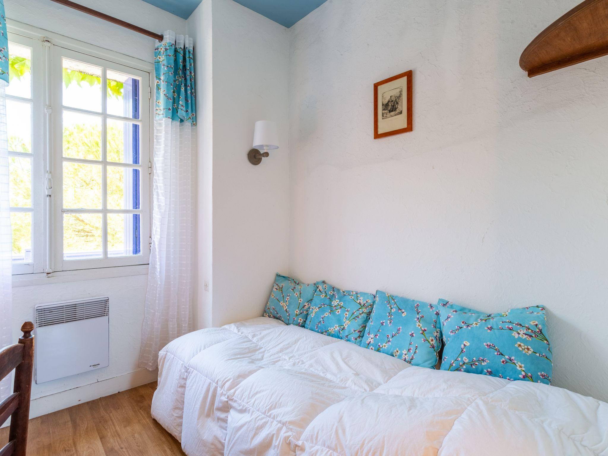 Foto 26 - Casa con 6 camere da letto a Vaux-sur-Mer con giardino e vista mare