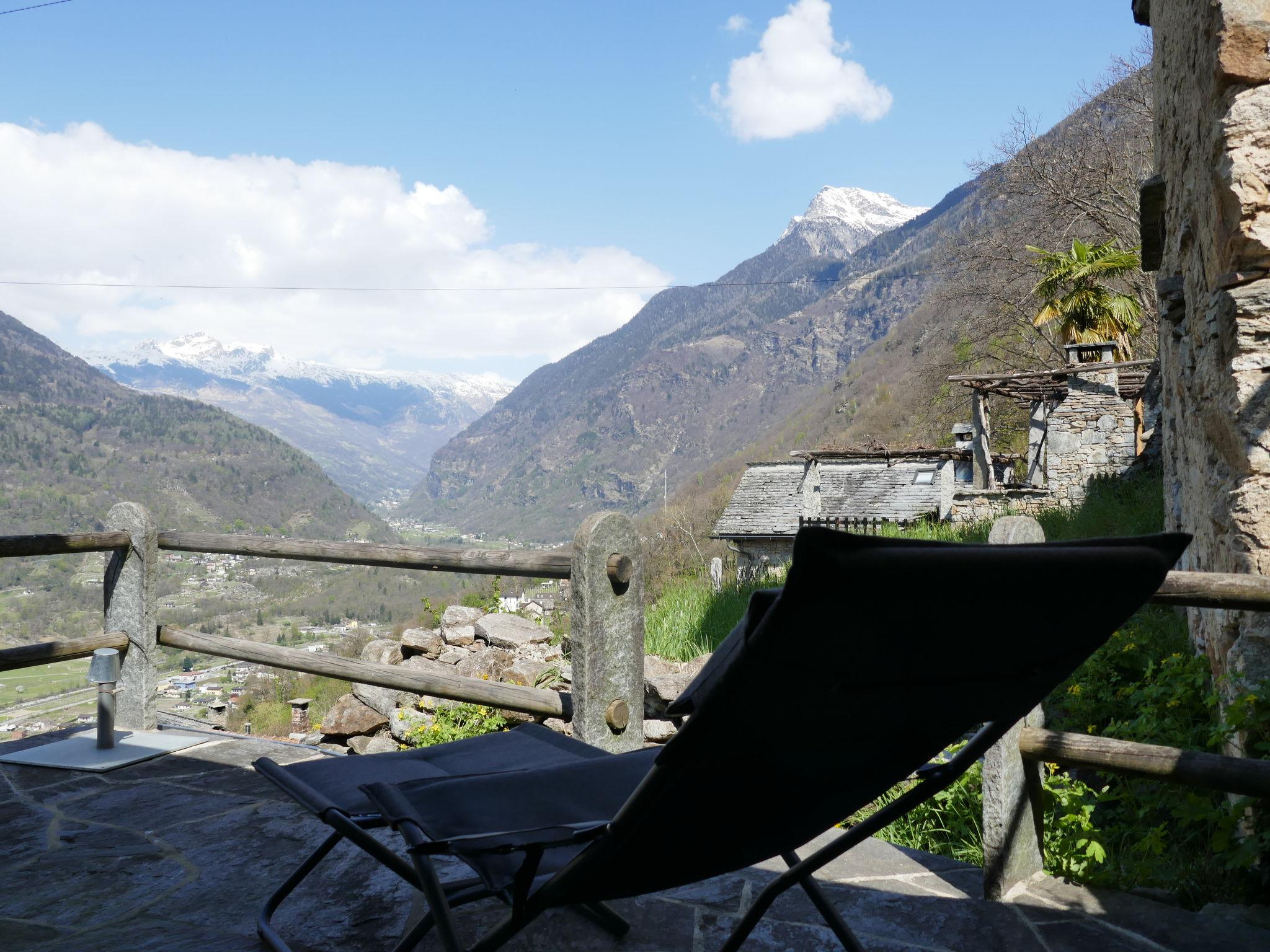 Photo 17 - Maison de 1 chambre à Serravalle avec terrasse et vues sur la montagne