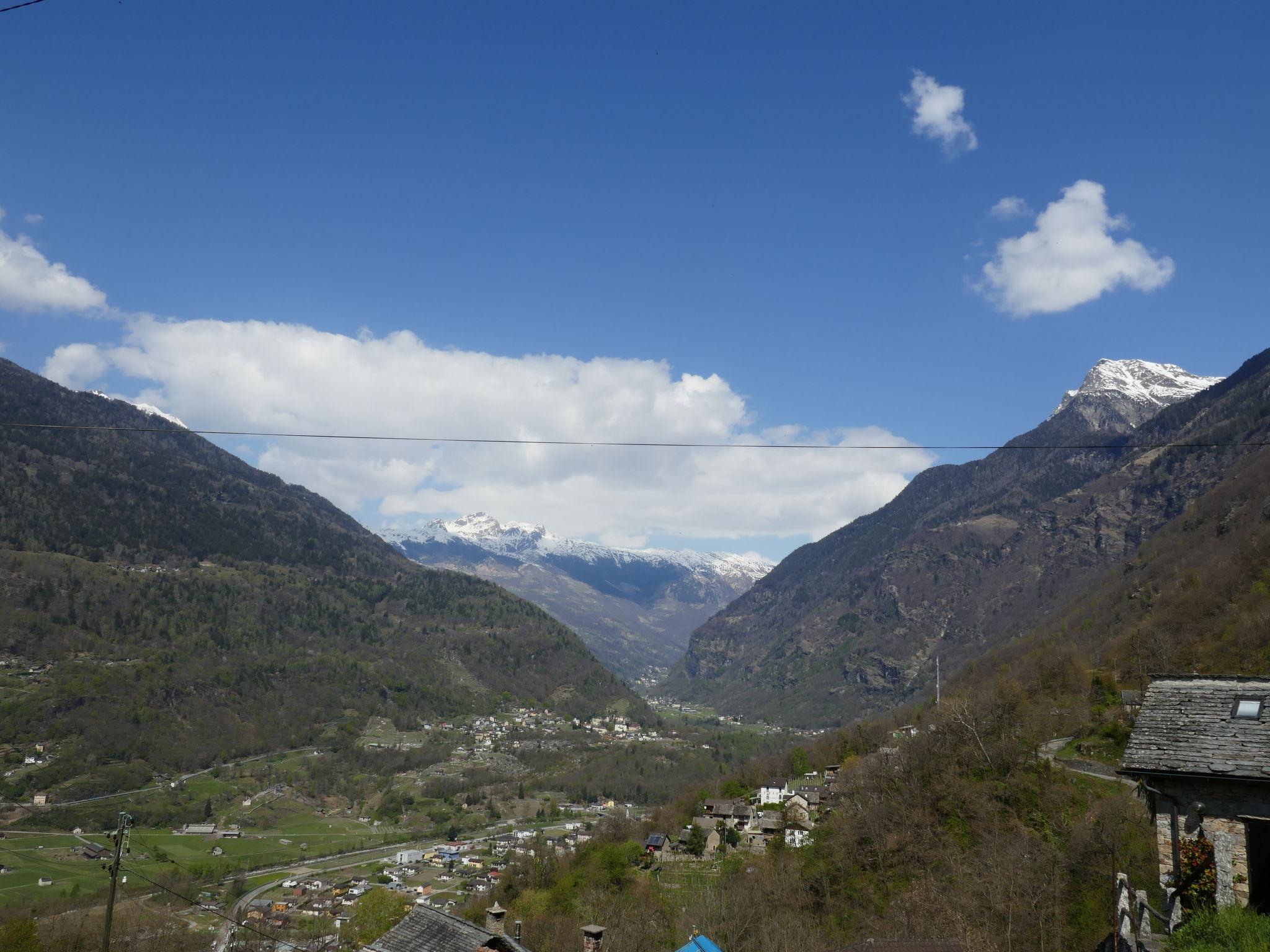 Foto 18 - Haus mit 1 Schlafzimmer in Serravalle mit terrasse und blick auf die berge