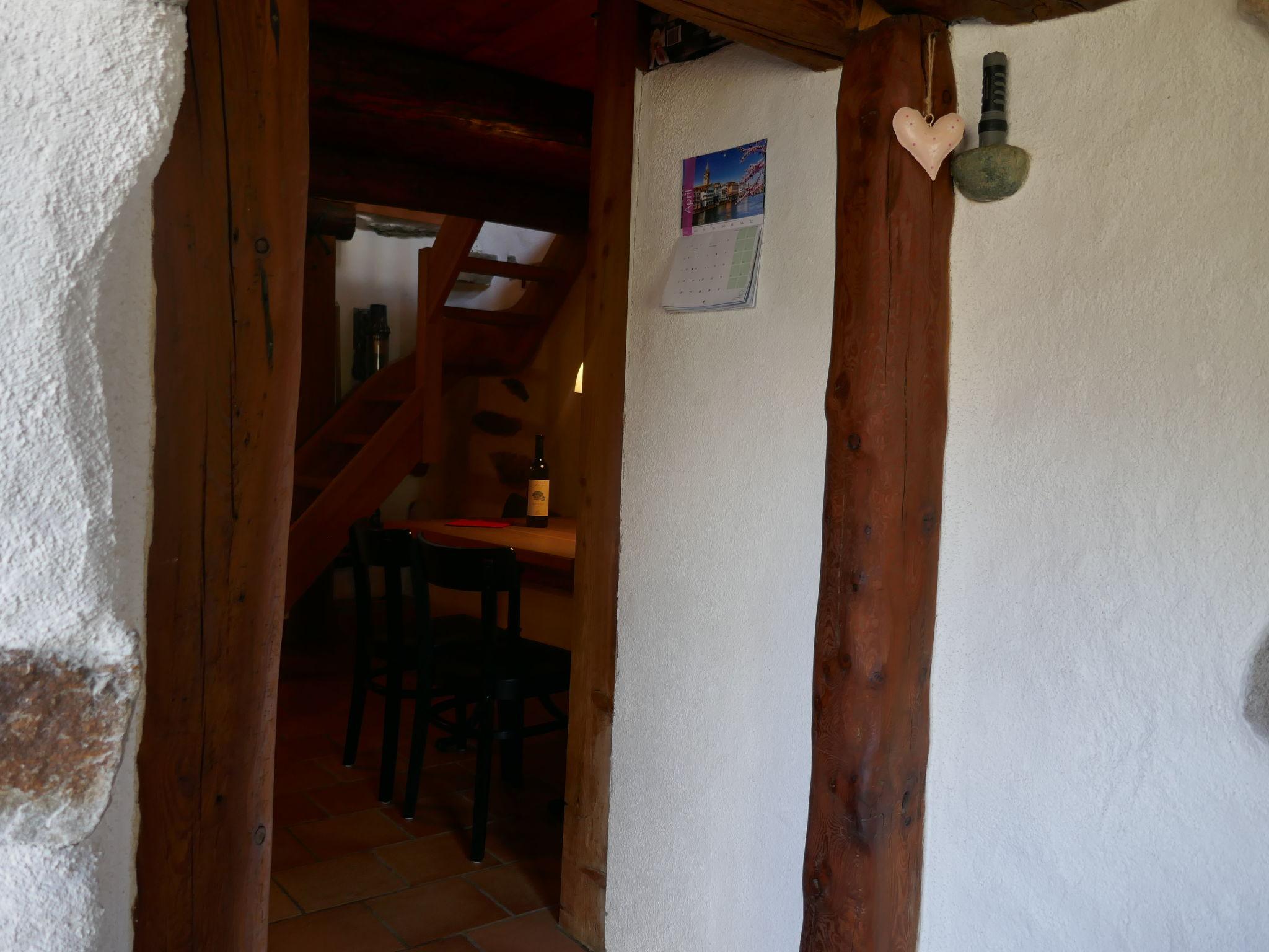 Photo 7 - Maison de 1 chambre à Serravalle avec terrasse et vues sur la montagne