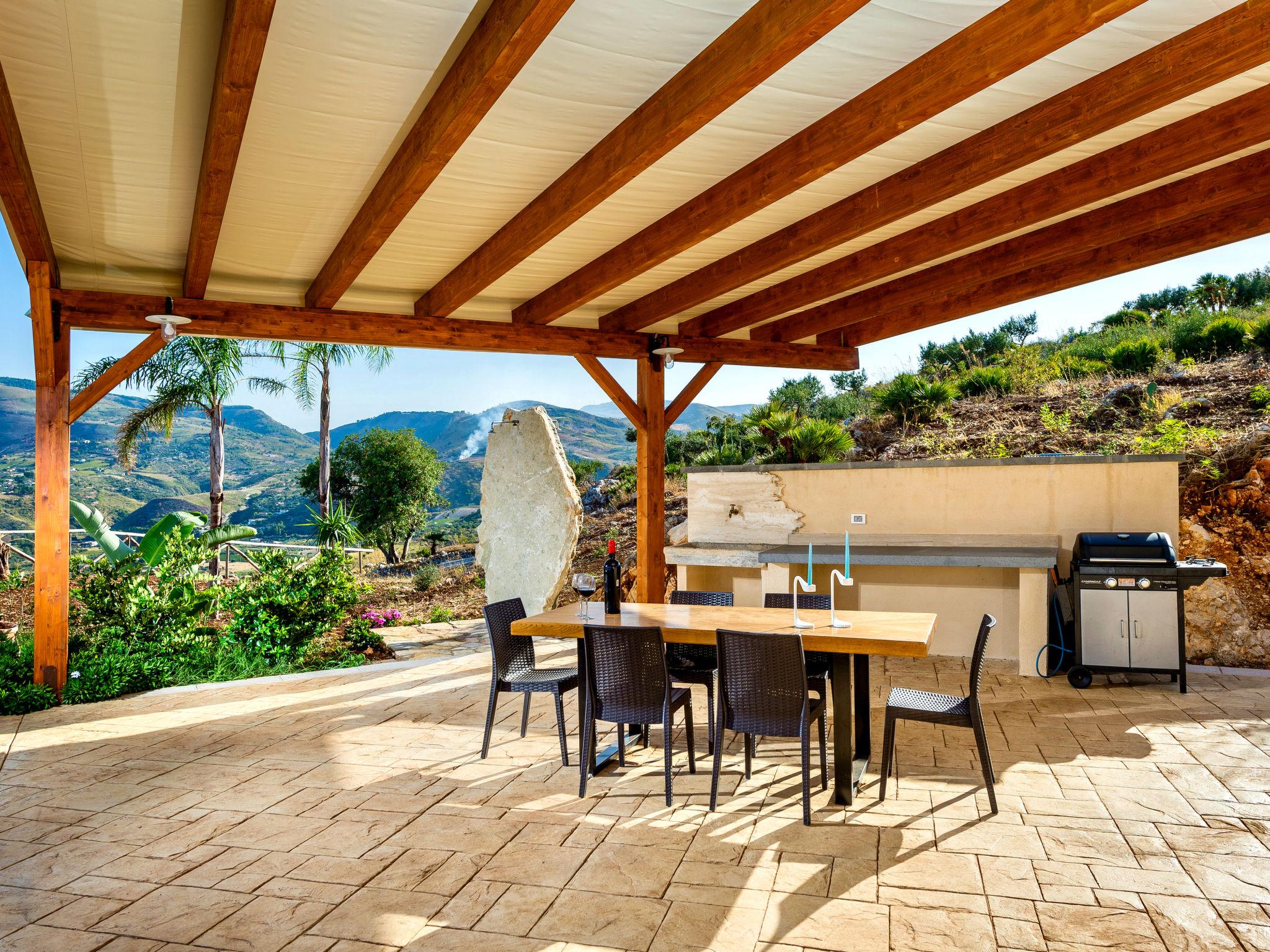 Photo 3 - Maison de 5 chambres à Castellammare del Golfo avec piscine privée et vues à la mer