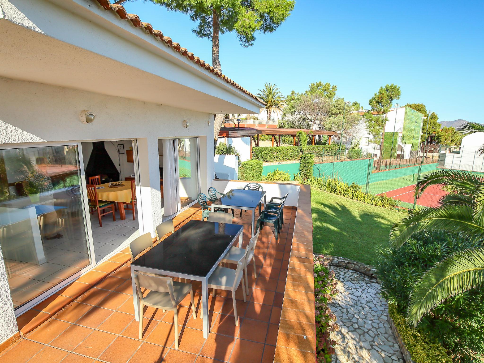 Photo 17 - Appartement de 2 chambres à Llançà avec piscine et jardin