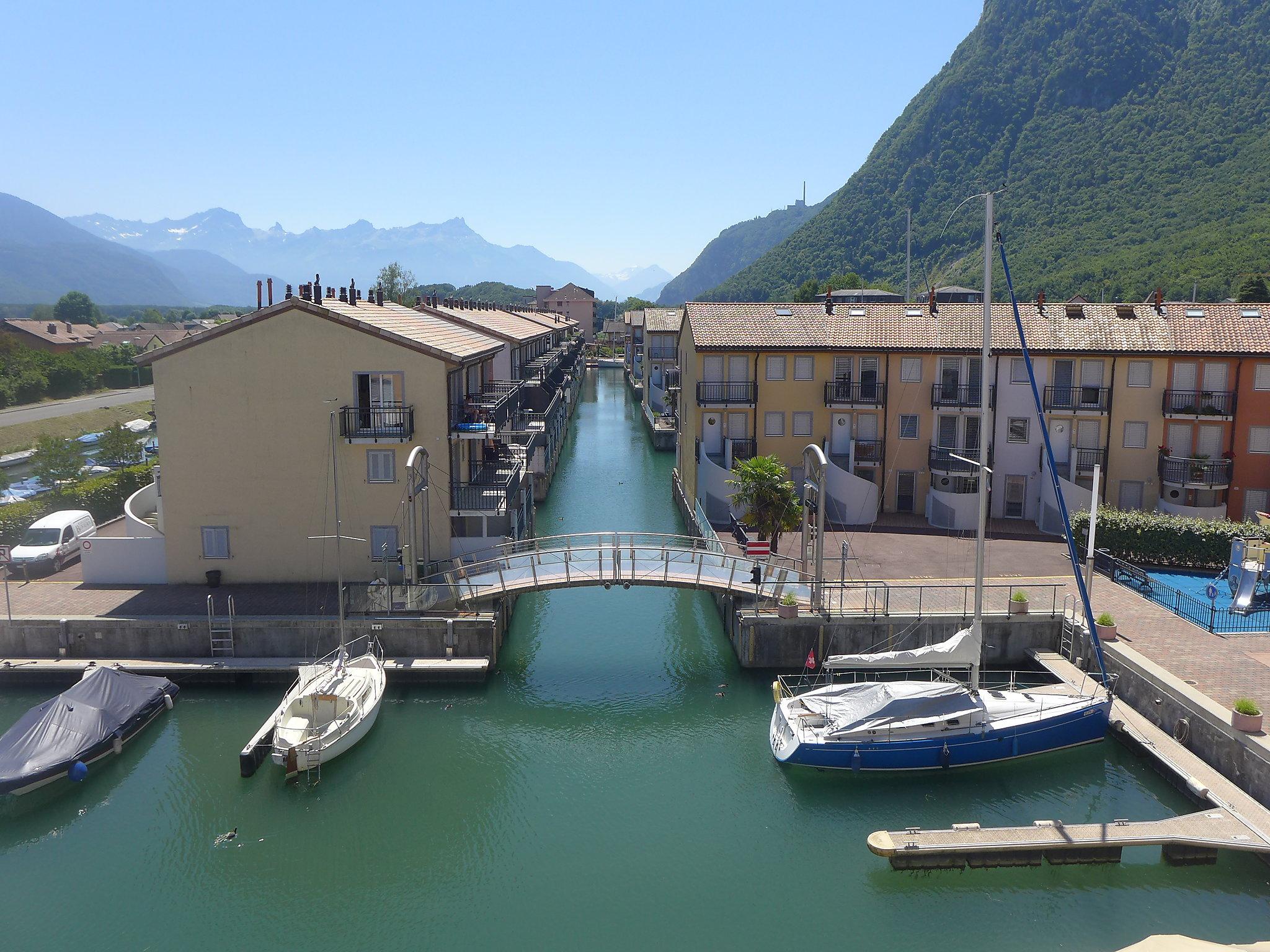 Foto 25 - Apartamento de 3 habitaciones en Port-Valais con vistas a la montaña