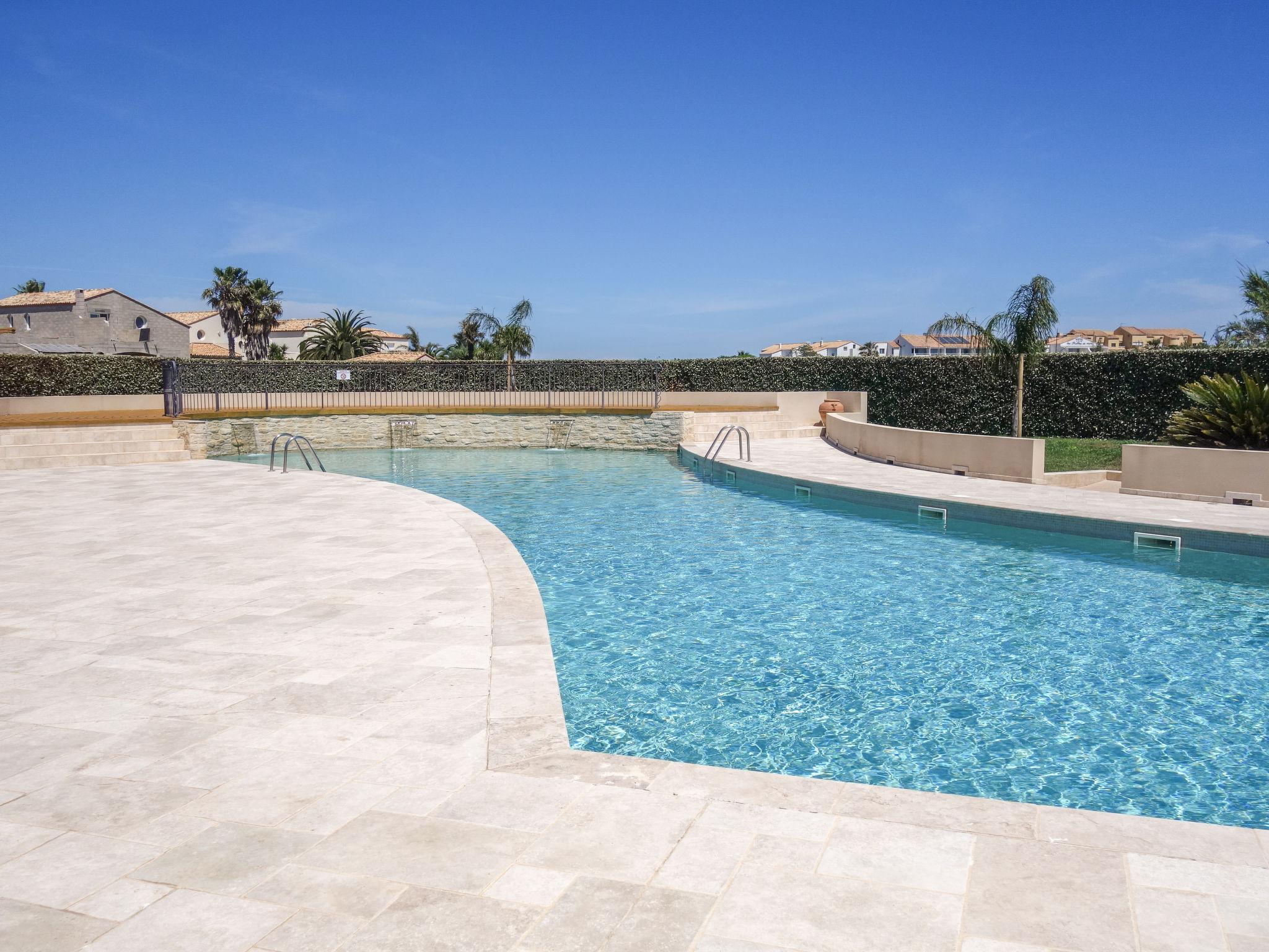 Photo 14 - 2 bedroom Apartment in Saint-Cyprien with swimming pool and sea view