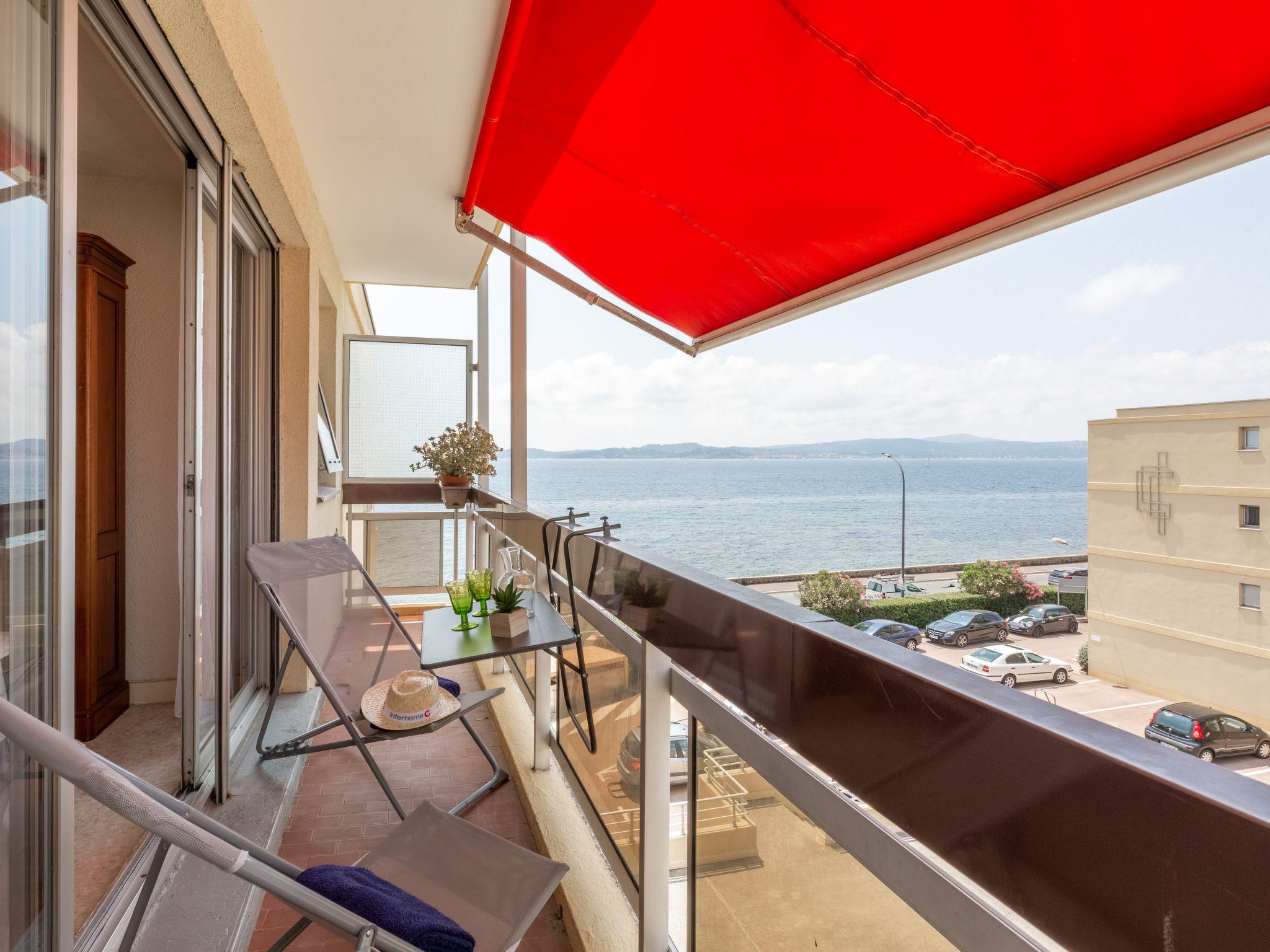 Foto 11 - Apartamento de 2 quartos em Sainte-Maxime com vistas do mar
