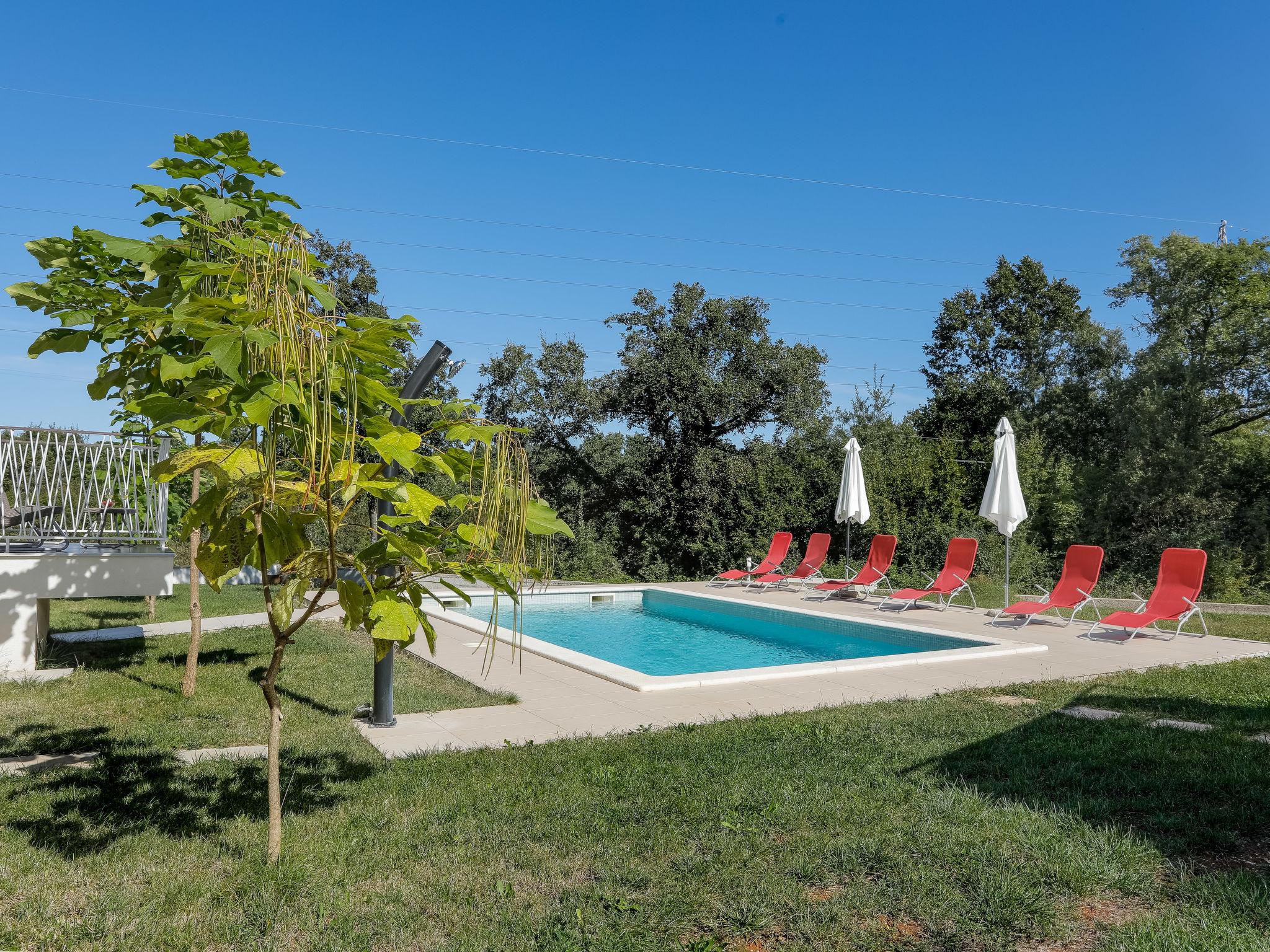 Foto 7 - Haus mit 3 Schlafzimmern in Raša mit privater pool und blick aufs meer