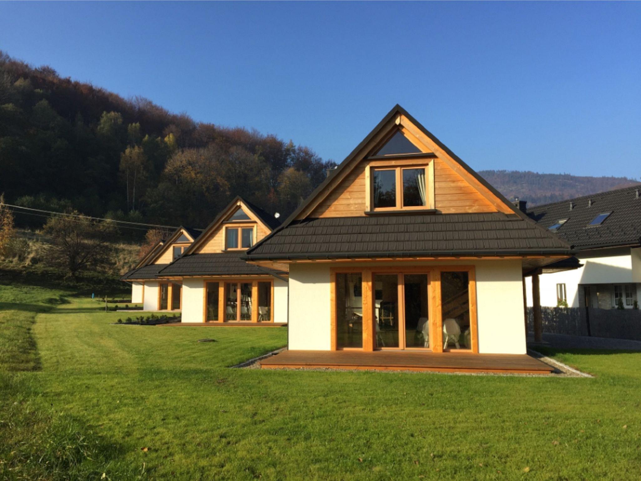 Photo 1 - Maison de 2 chambres à Szczyrk avec jardin et vues sur la montagne