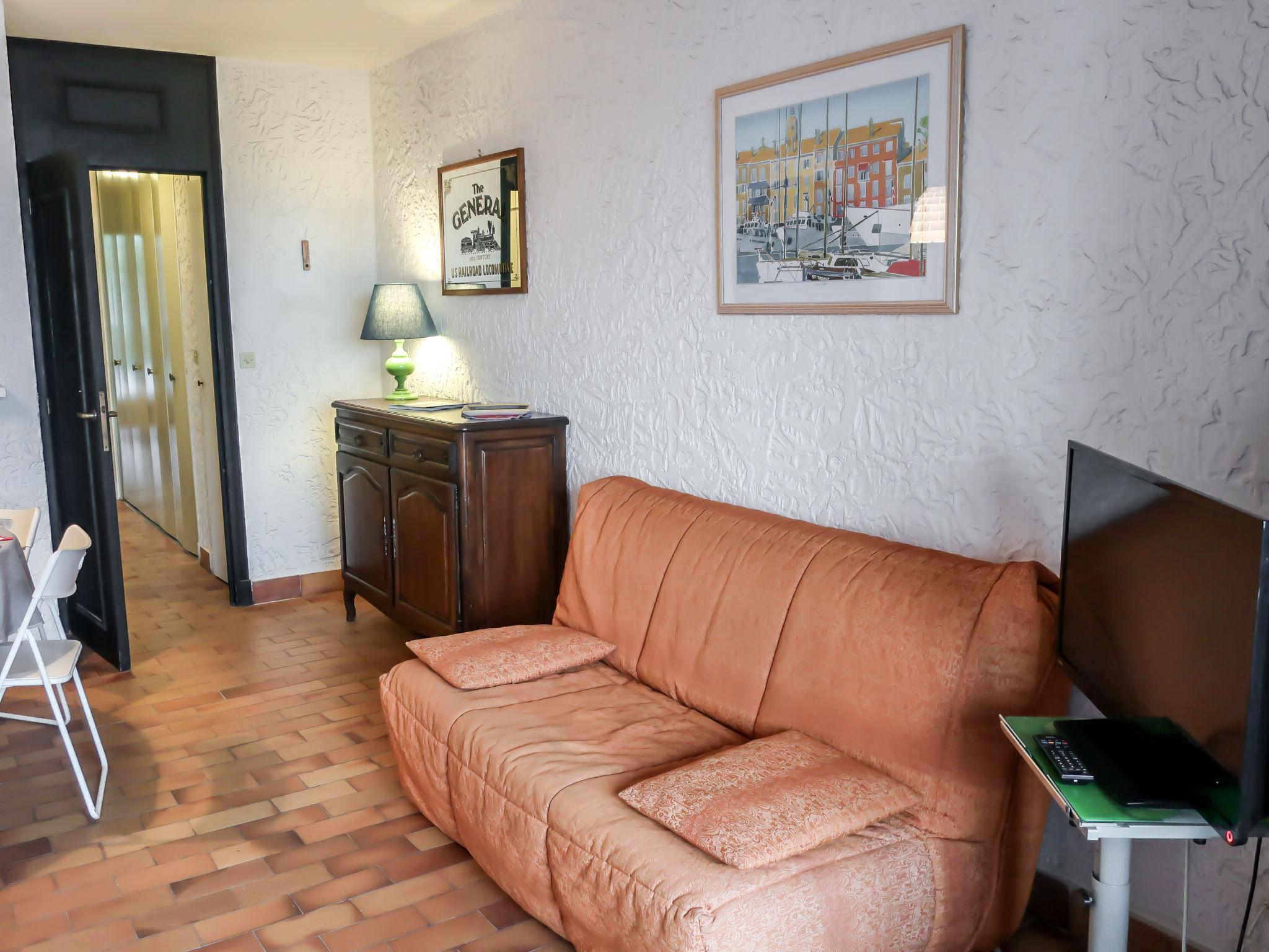 Photo 7 - 1 bedroom Apartment in Cogolin with terrace