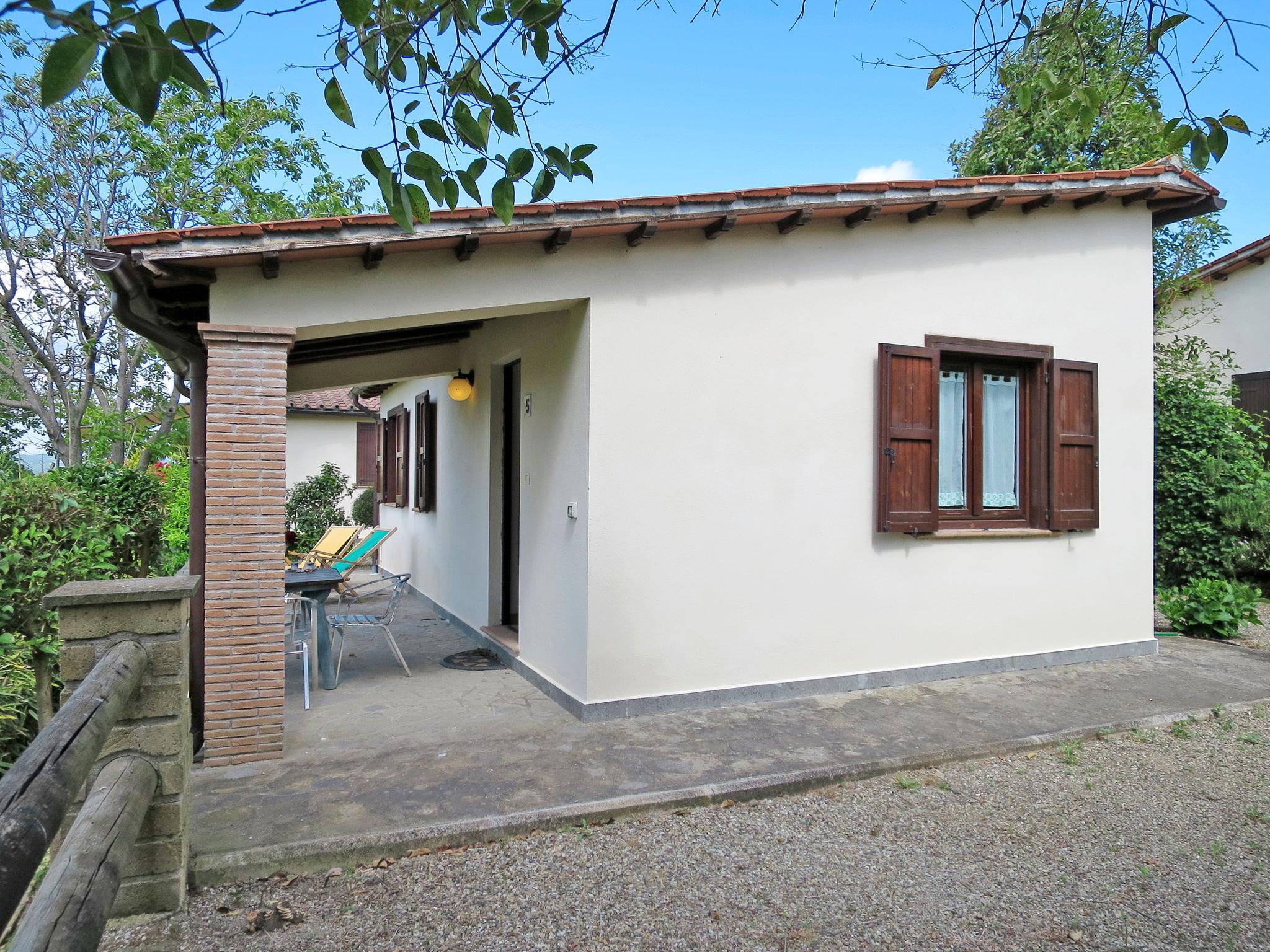 Foto 1 - Casa de 1 quarto em Bolsena com piscina e jardim