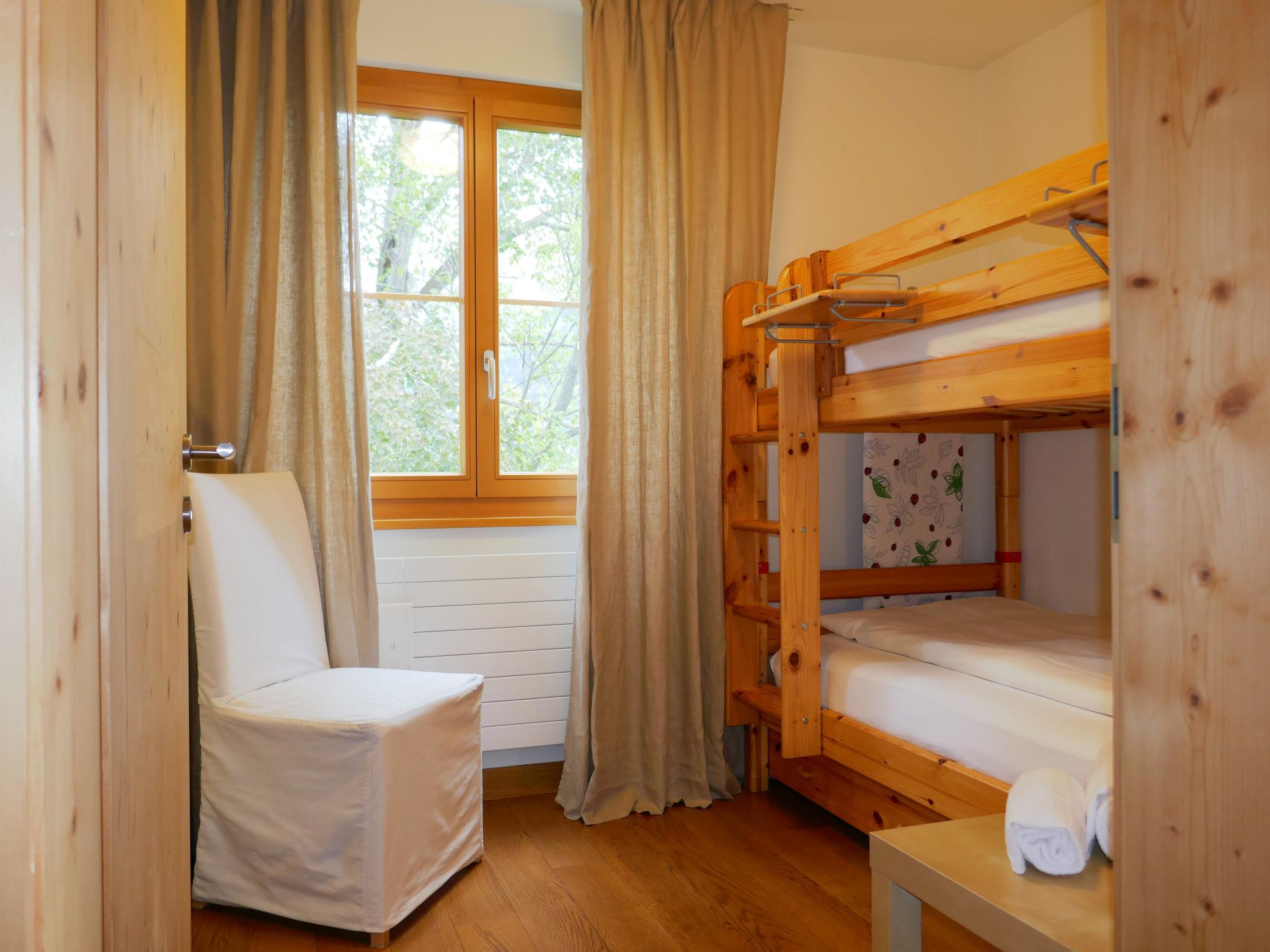 Foto 7 - Apartamento de 2 quartos em Samedan com jardim