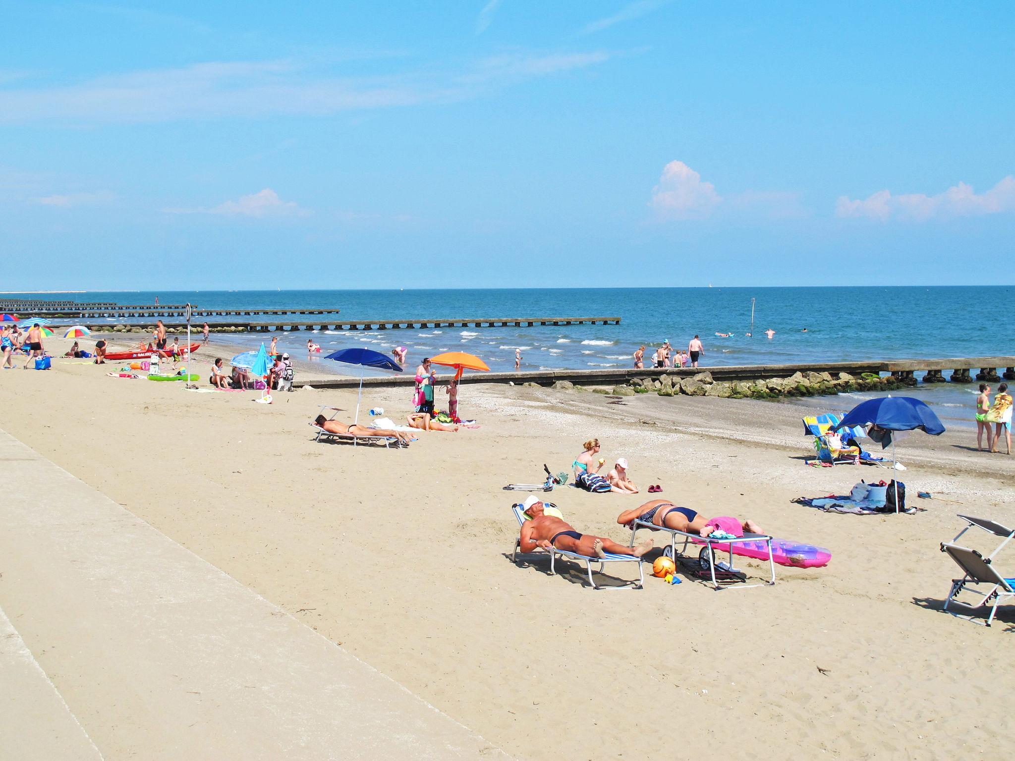 Foto 14 - Appartamento con 2 camere da letto a Caorle con piscina e vista mare