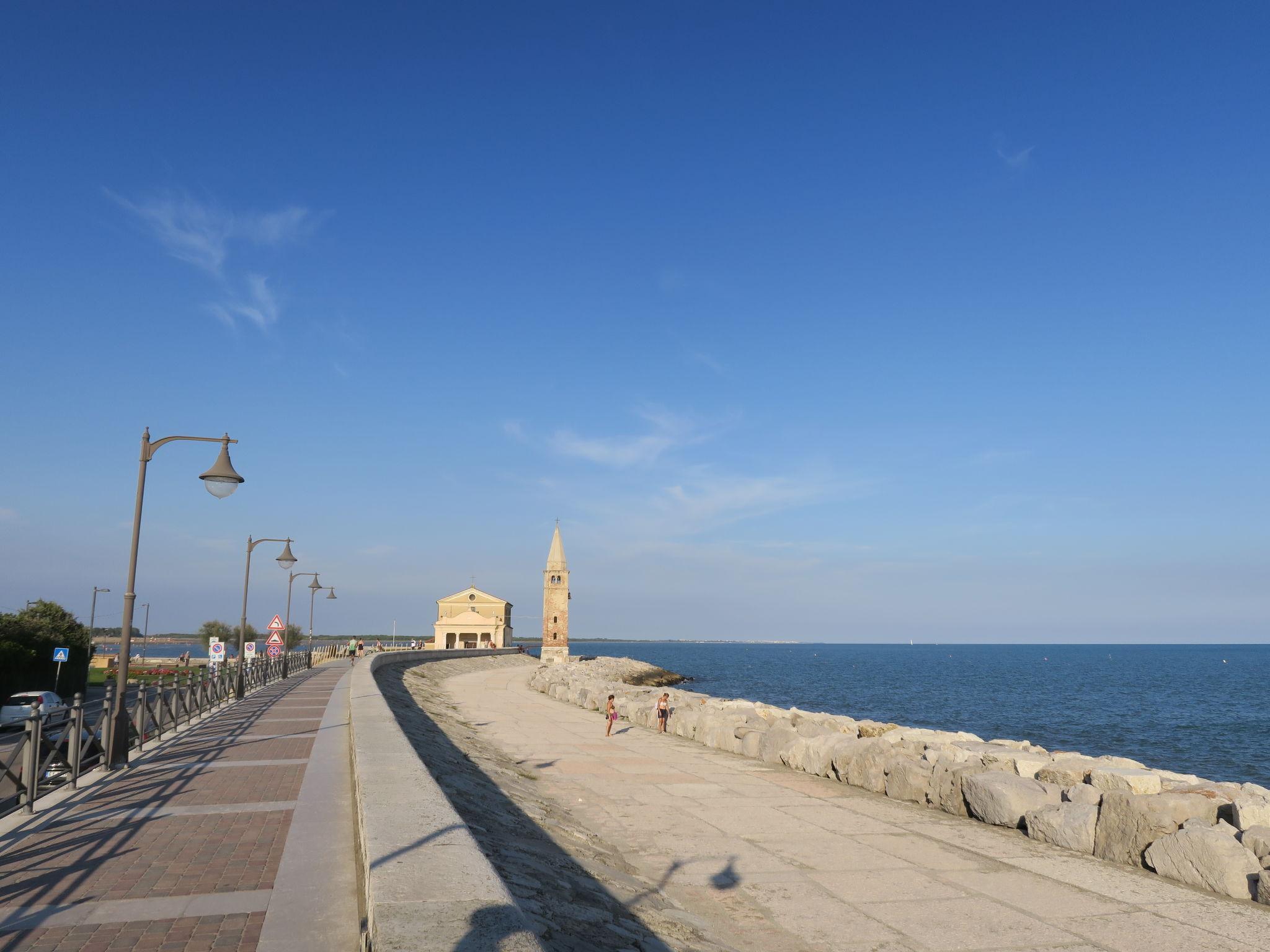 Photo 32 - 1 bedroom Apartment in Caorle with terrace and sea view