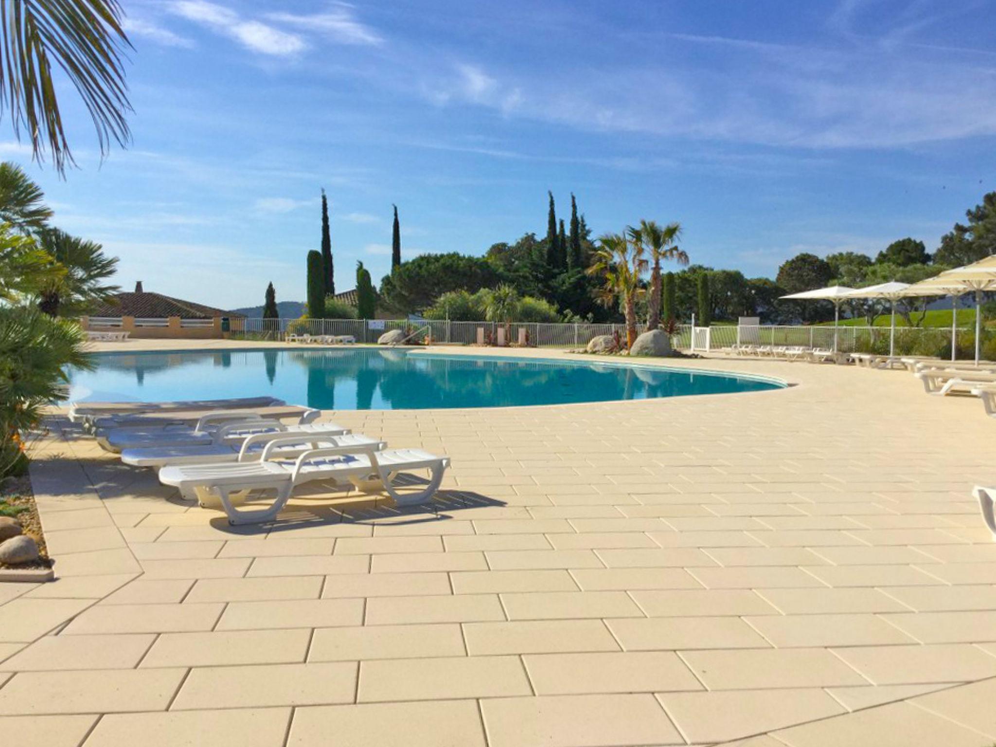 Foto 20 - Apartamento de 2 quartos em Roquebrune-sur-Argens com piscina e vistas do mar