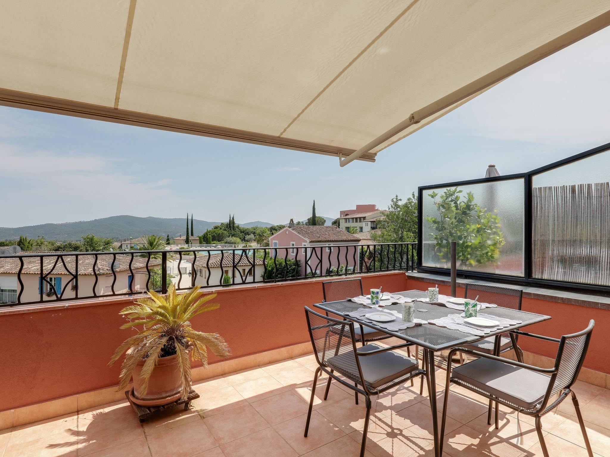 Photo 3 - Appartement de 2 chambres à Roquebrune-sur-Argens avec piscine et jardin