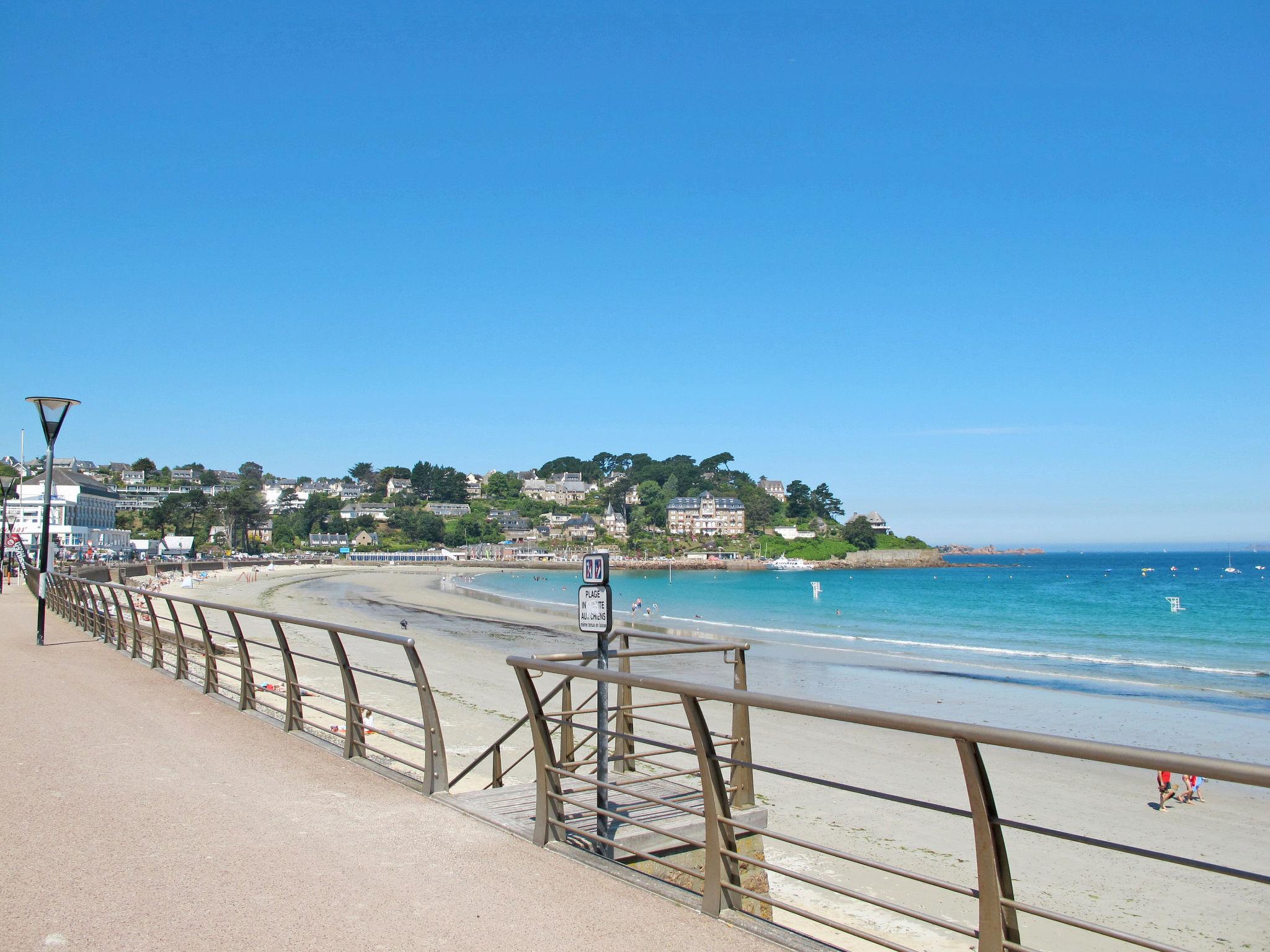 Photo 22 - Maison de 3 chambres à Perros-Guirec avec jardin et vues à la mer