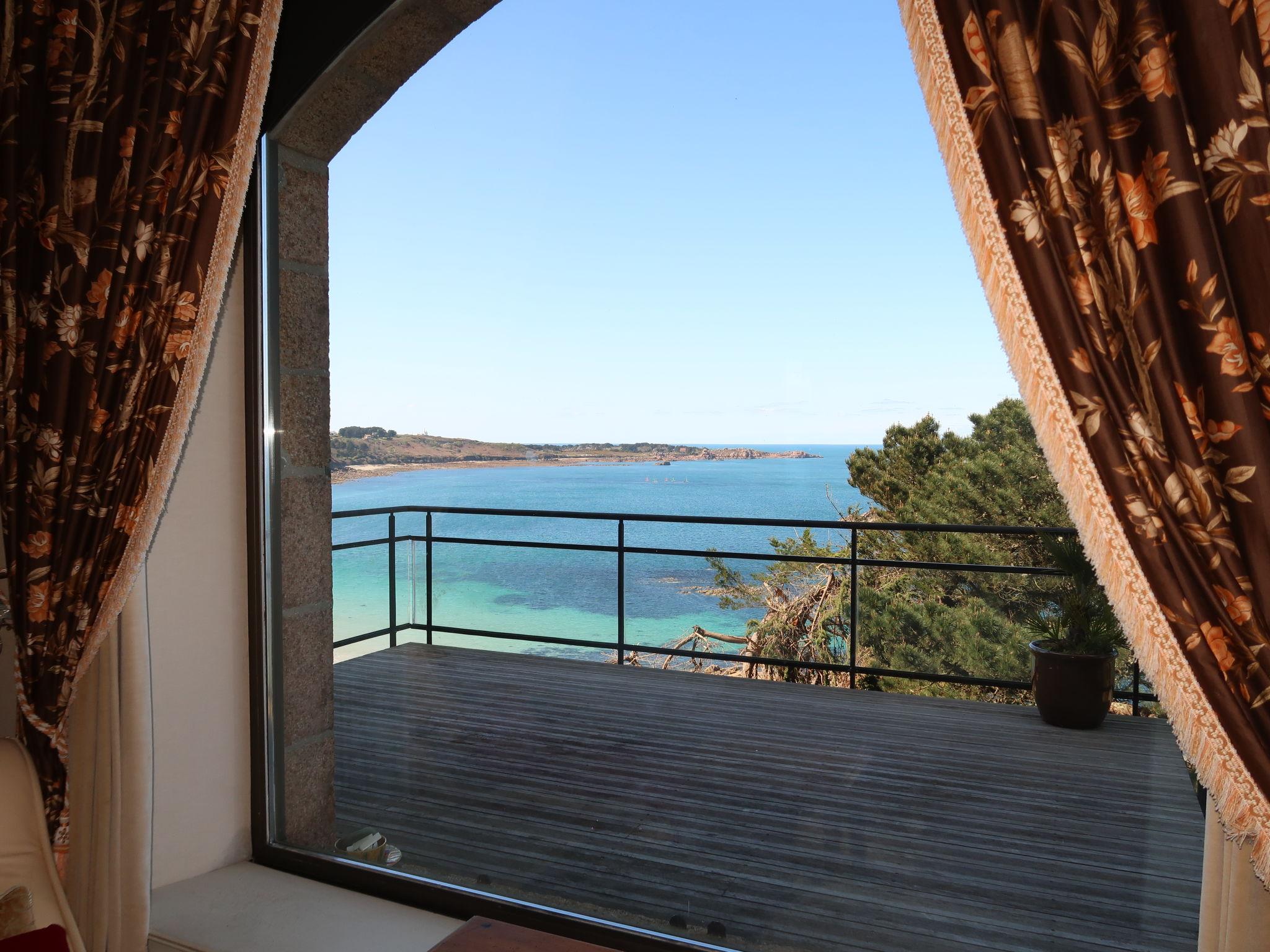 Photo 5 - Maison de 4 chambres à Perros-Guirec avec terrasse et vues à la mer