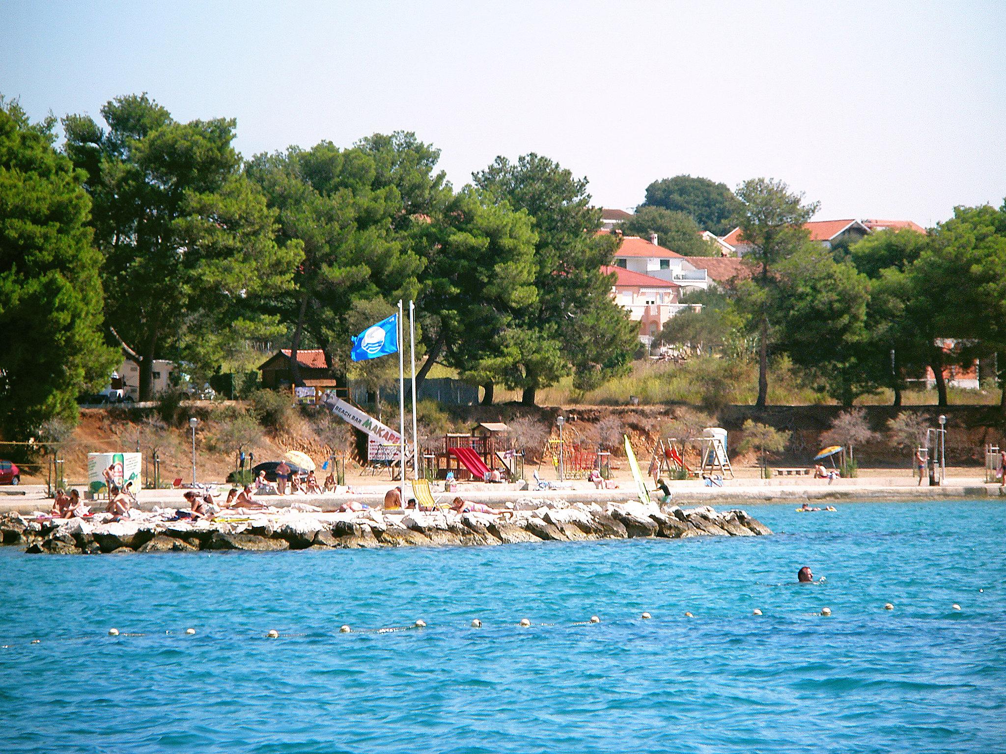 Foto 37 - Casa de 6 quartos em Sveti Filip i Jakov com piscina privada e jardim