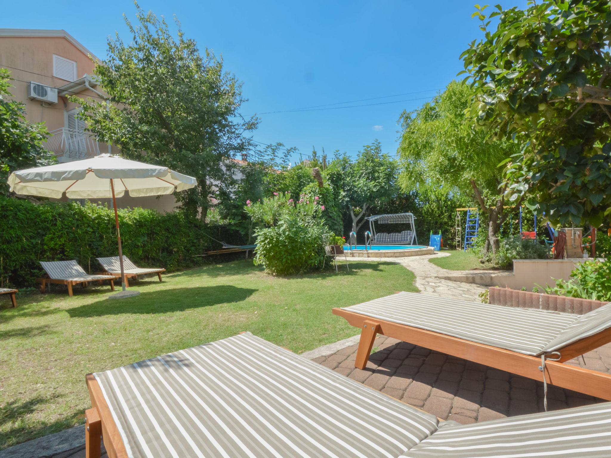 Photo 3 - Maison de 6 chambres à Sveti Filip i Jakov avec piscine privée et vues à la mer