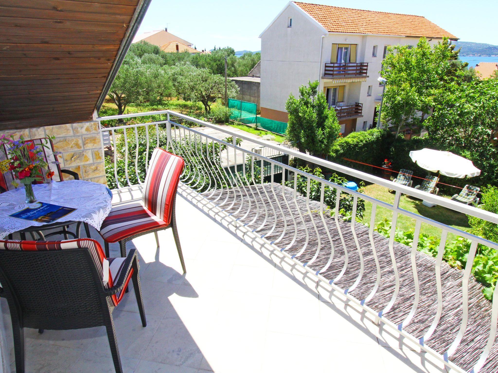 Photo 14 - Maison de 6 chambres à Sveti Filip i Jakov avec piscine privée et vues à la mer