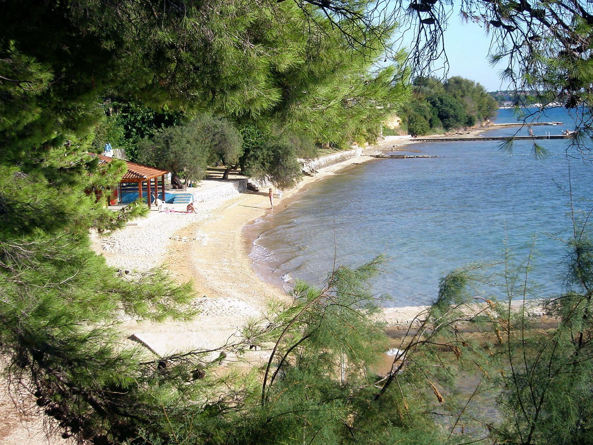 Foto 38 - Casa de 6 quartos em Sveti Filip i Jakov com piscina privada e vistas do mar