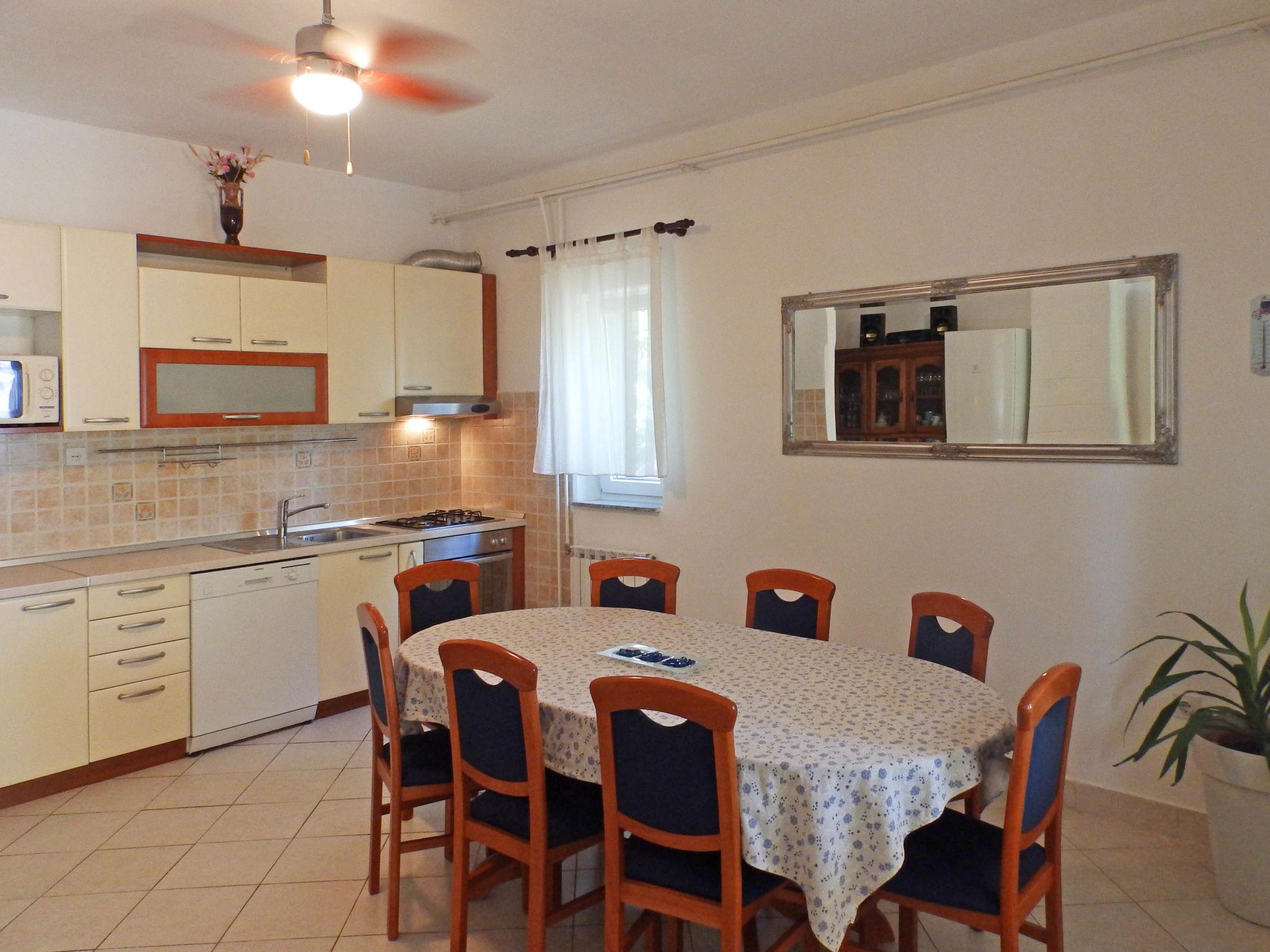 Photo 11 - 6 bedroom House in Sveti Filip i Jakov with private pool and garden