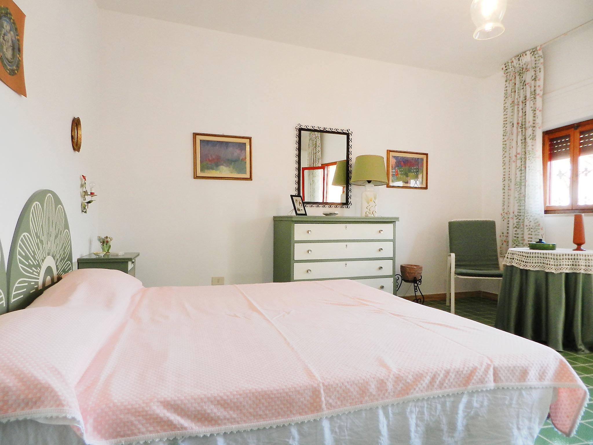 Foto 15 - Casa con 3 camere da letto a Barletta con giardino e vista mare