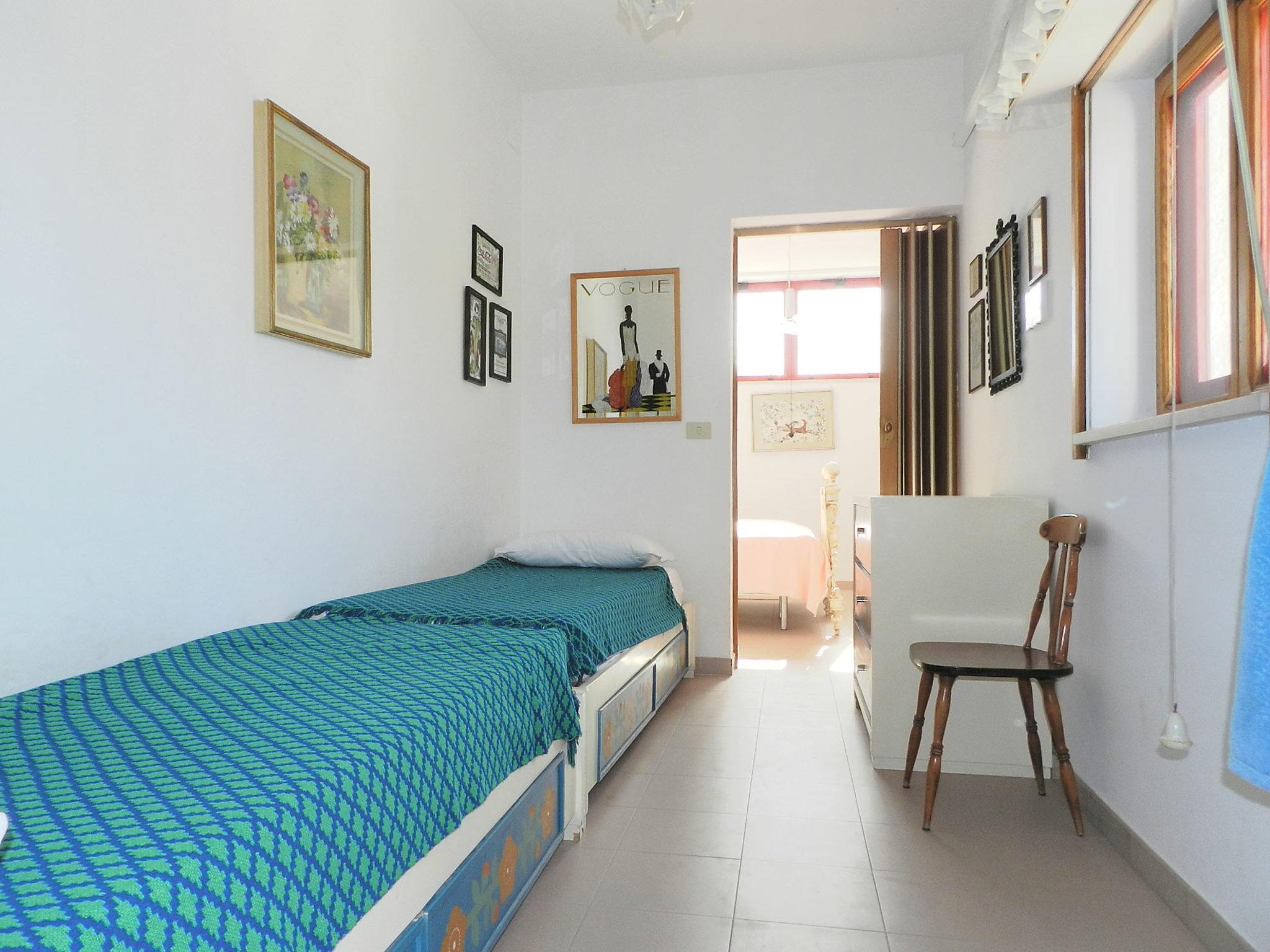 Foto 16 - Casa con 3 camere da letto a Barletta con giardino e vista mare