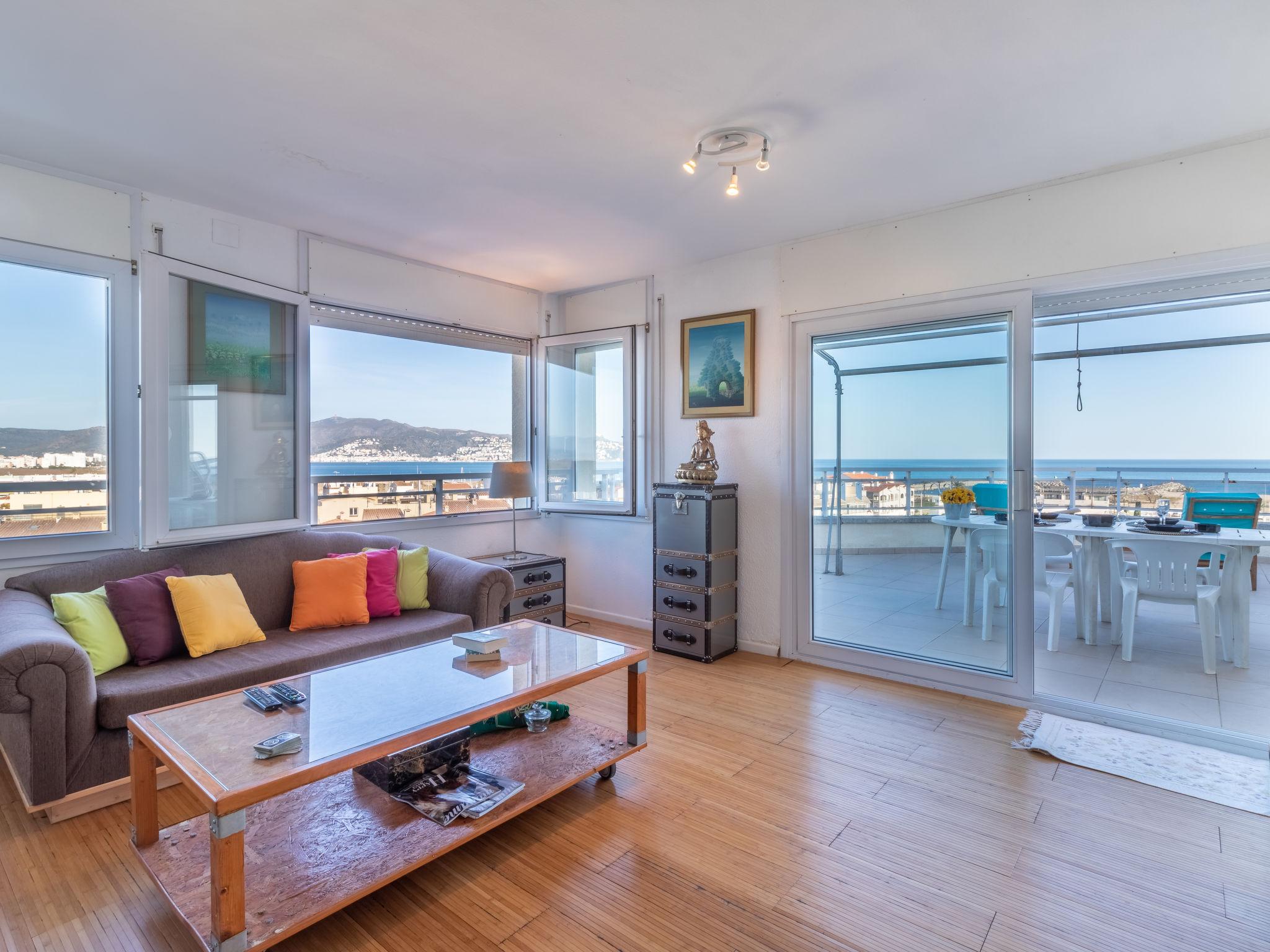 Foto 6 - Appartamento con 2 camere da letto a Castelló d'Empúries con terrazza e vista mare