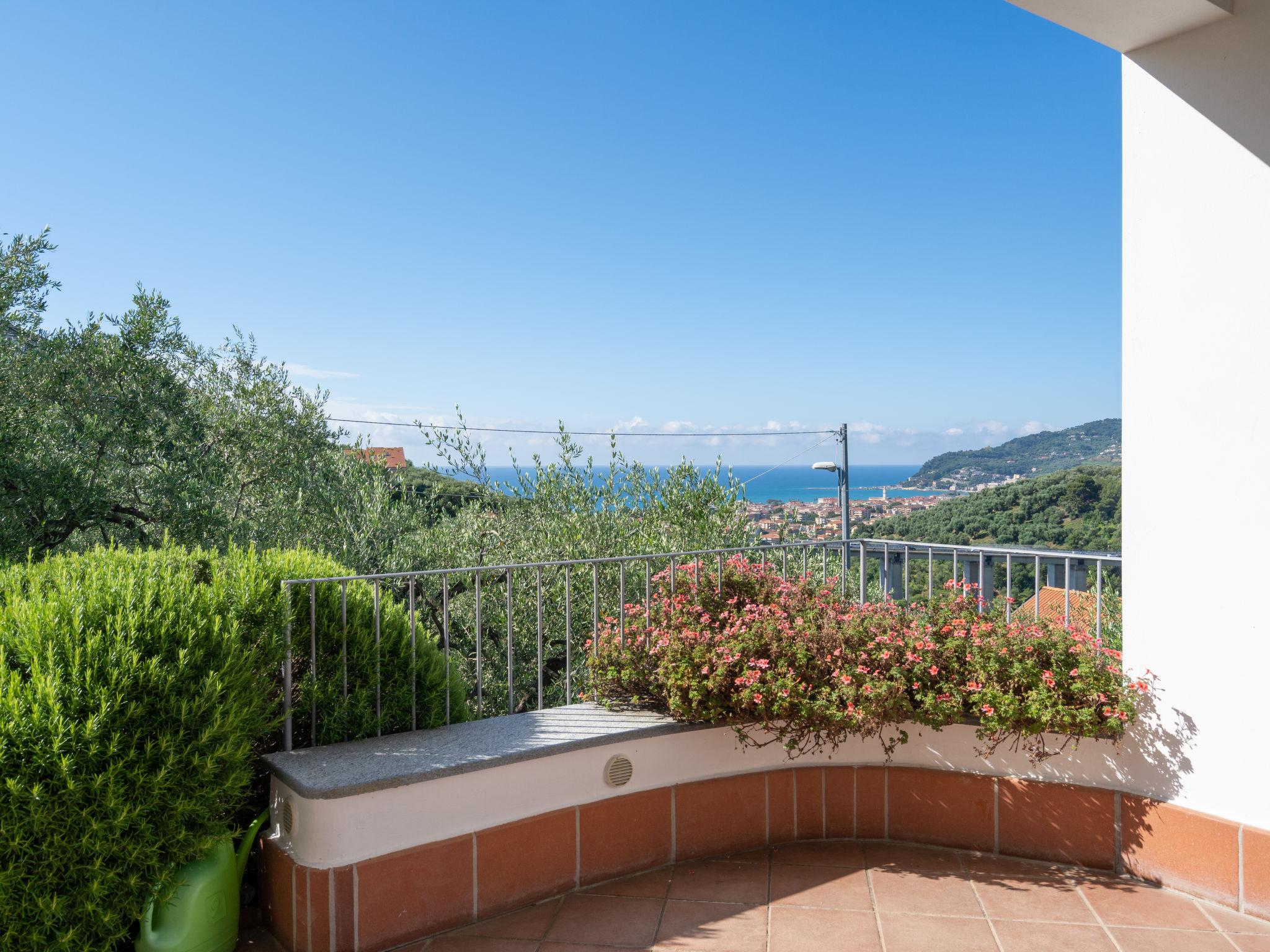 Foto 32 - Casa de 7 habitaciones en Diano Castello con piscina privada y vistas al mar