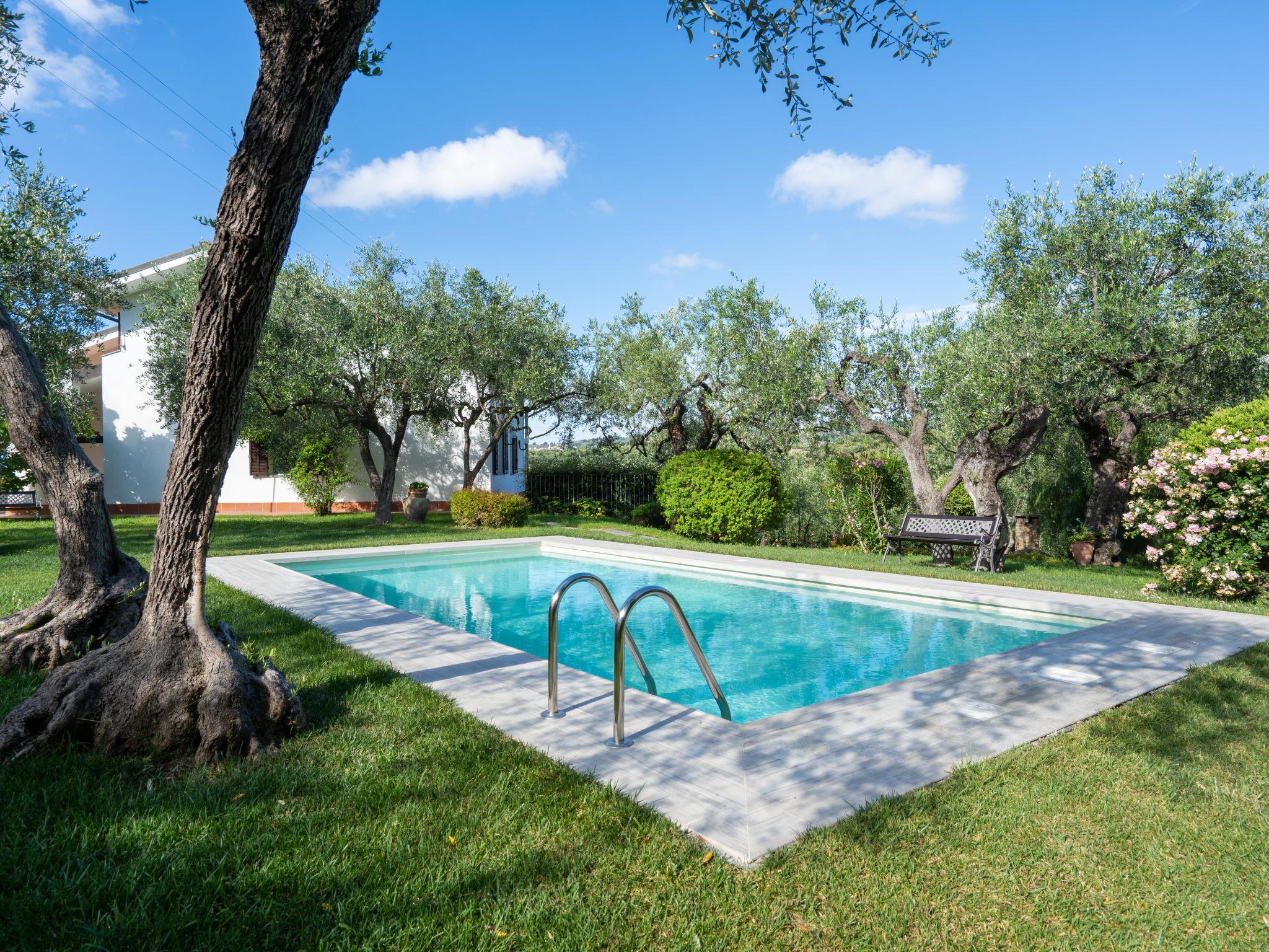 Foto 25 - Apartamento de 4 quartos em Diano Castello com piscina privada e vistas do mar