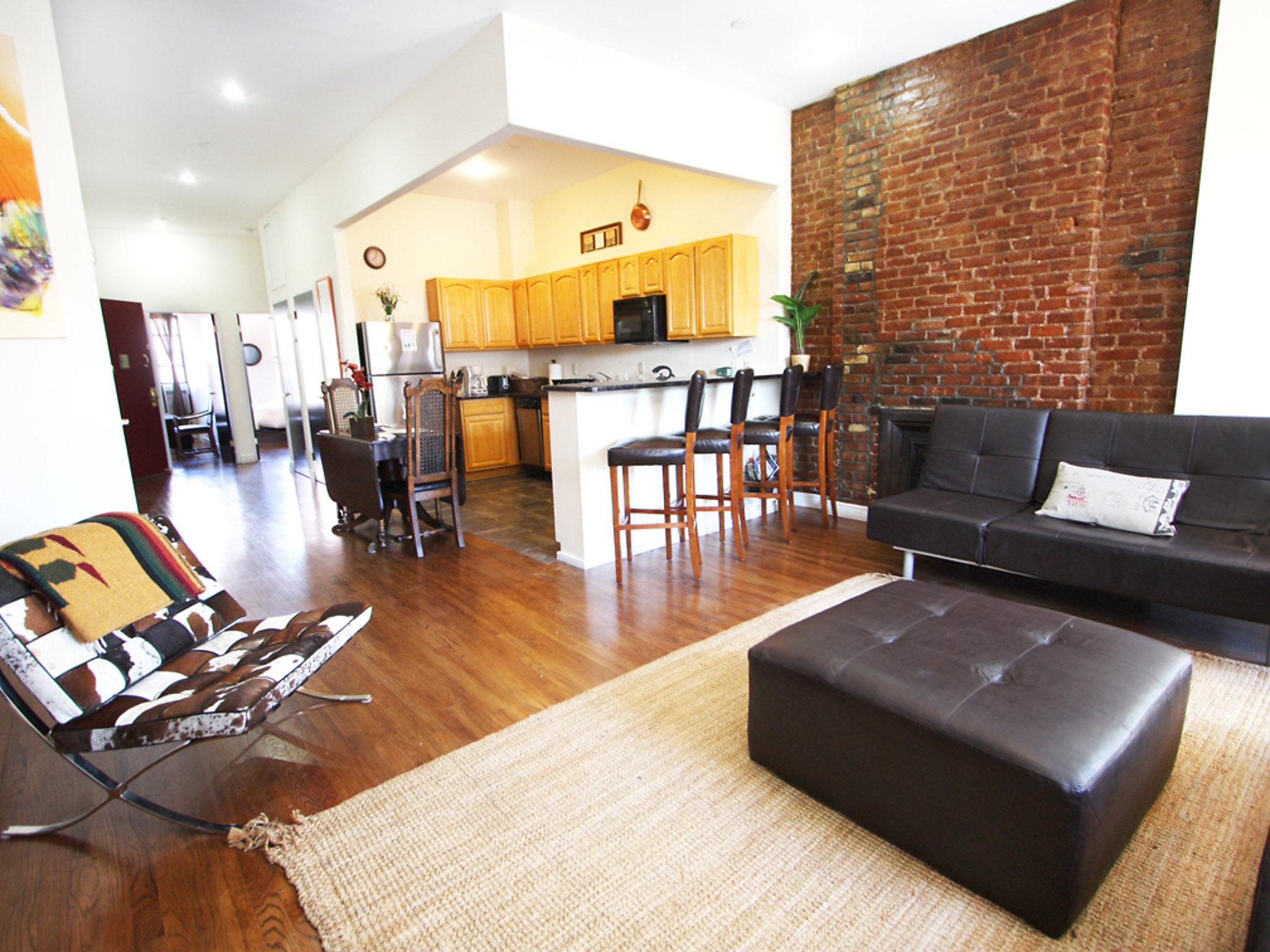 Photo 1 - 2 bedroom Apartment in New York