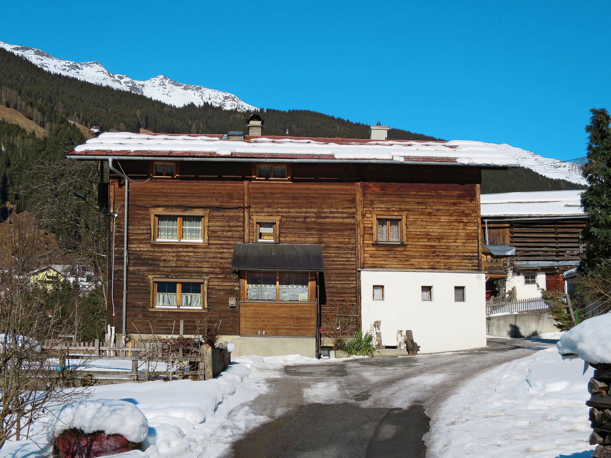 Foto 9 - Casa de 7 habitaciones en See con terraza y vistas a la montaña