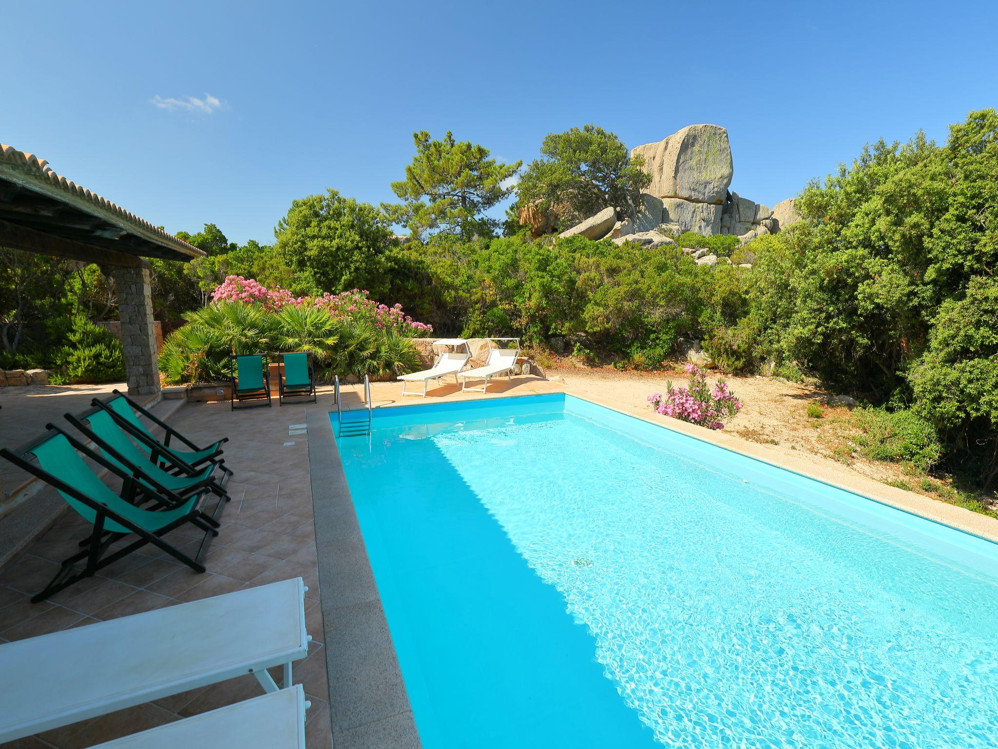 Foto 18 - Haus mit 6 Schlafzimmern in Trinità d'Agultu e Vignola mit privater pool und blick aufs meer