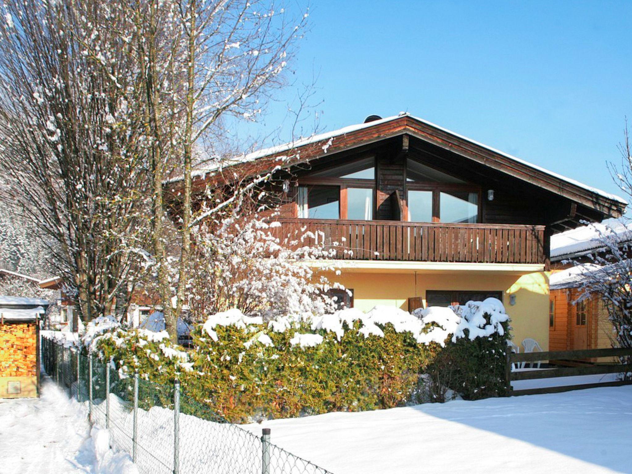 Foto 42 - Appartamento con 4 camere da letto a Zell am See con giardino