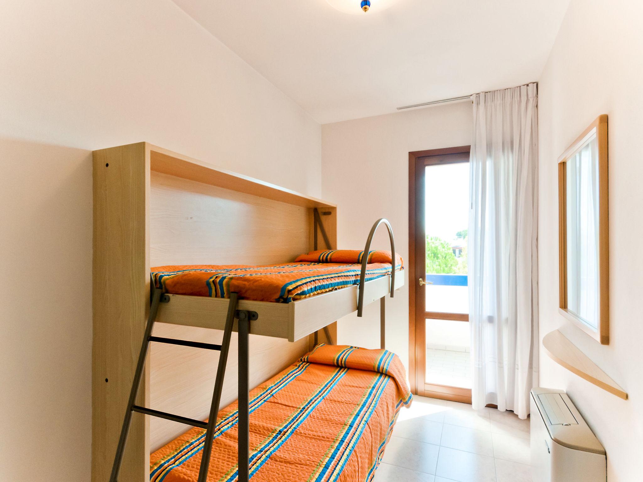 Foto 8 - Haus mit 3 Schlafzimmern in San Michele al Tagliamento mit schwimmbad und blick aufs meer