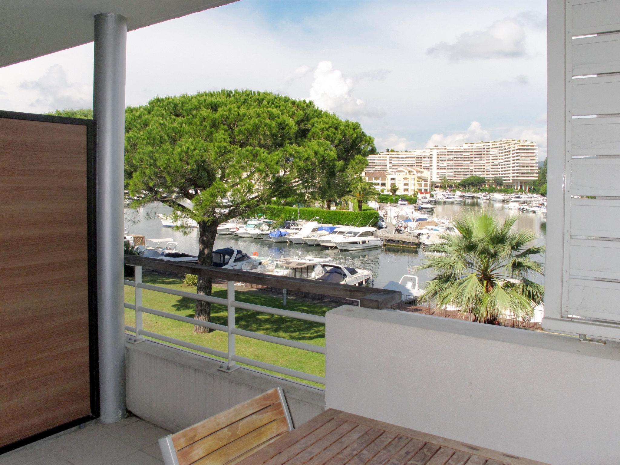 Photo 3 - Appartement de 1 chambre à Mandelieu-la-Napoule avec piscine et vues à la mer