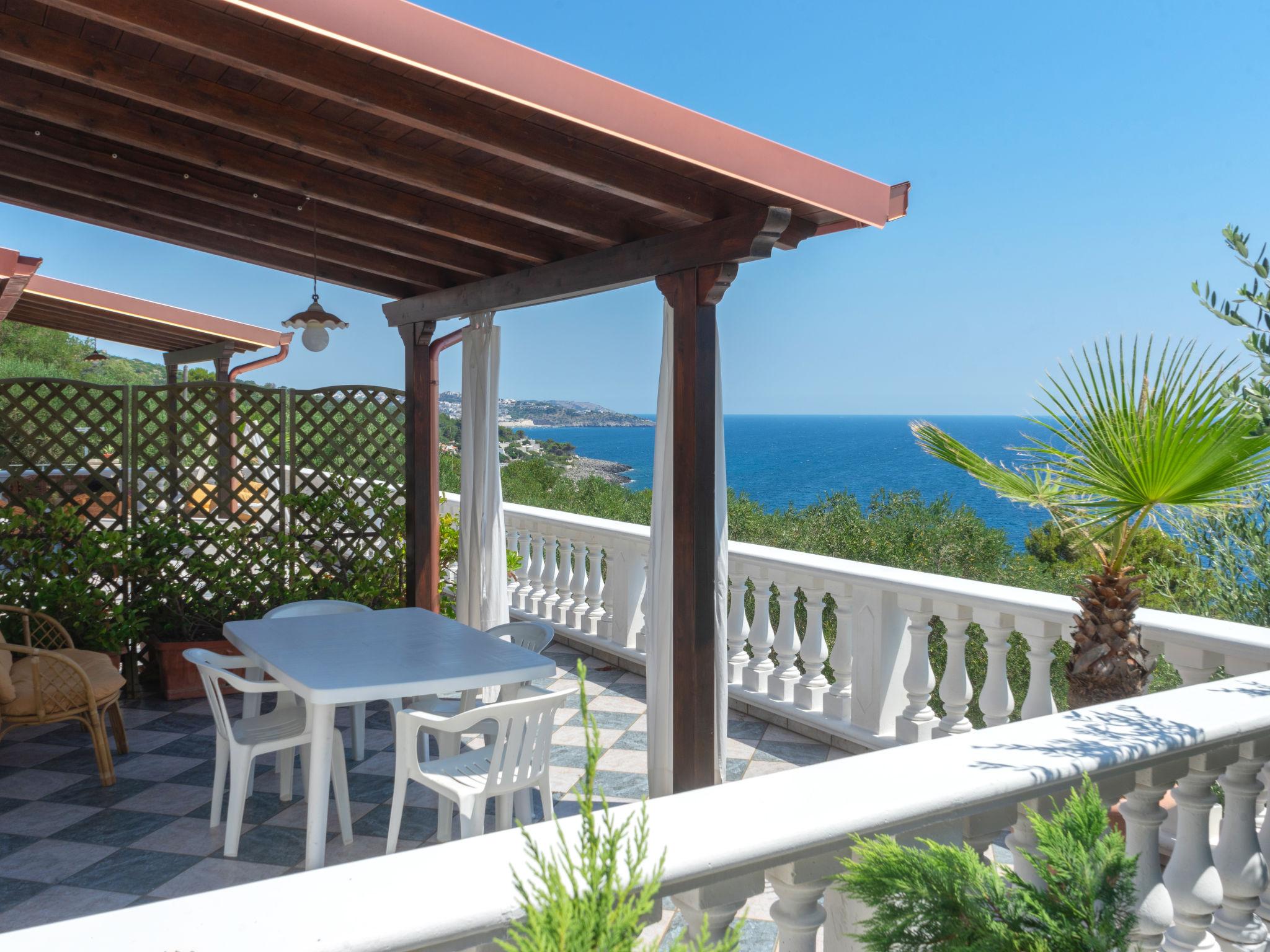 Photo 1 - 2 bedroom Apartment in Andrano with garden and sea view
