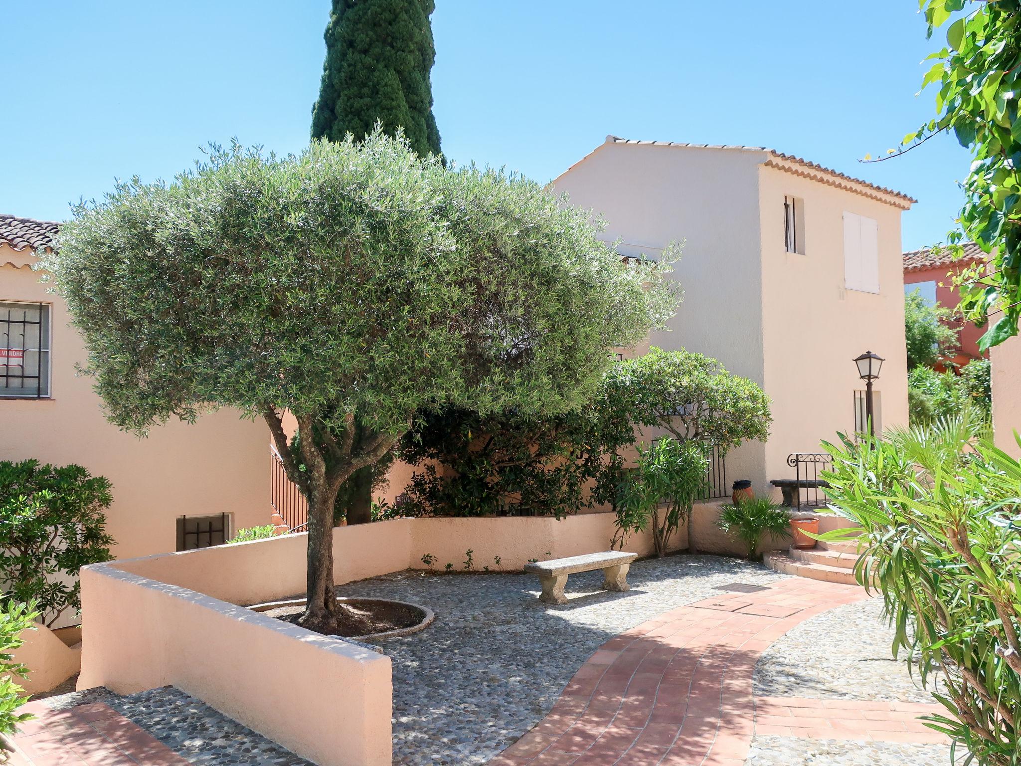 Photo 21 - Appartement de 2 chambres à Grimaud avec piscine et terrasse