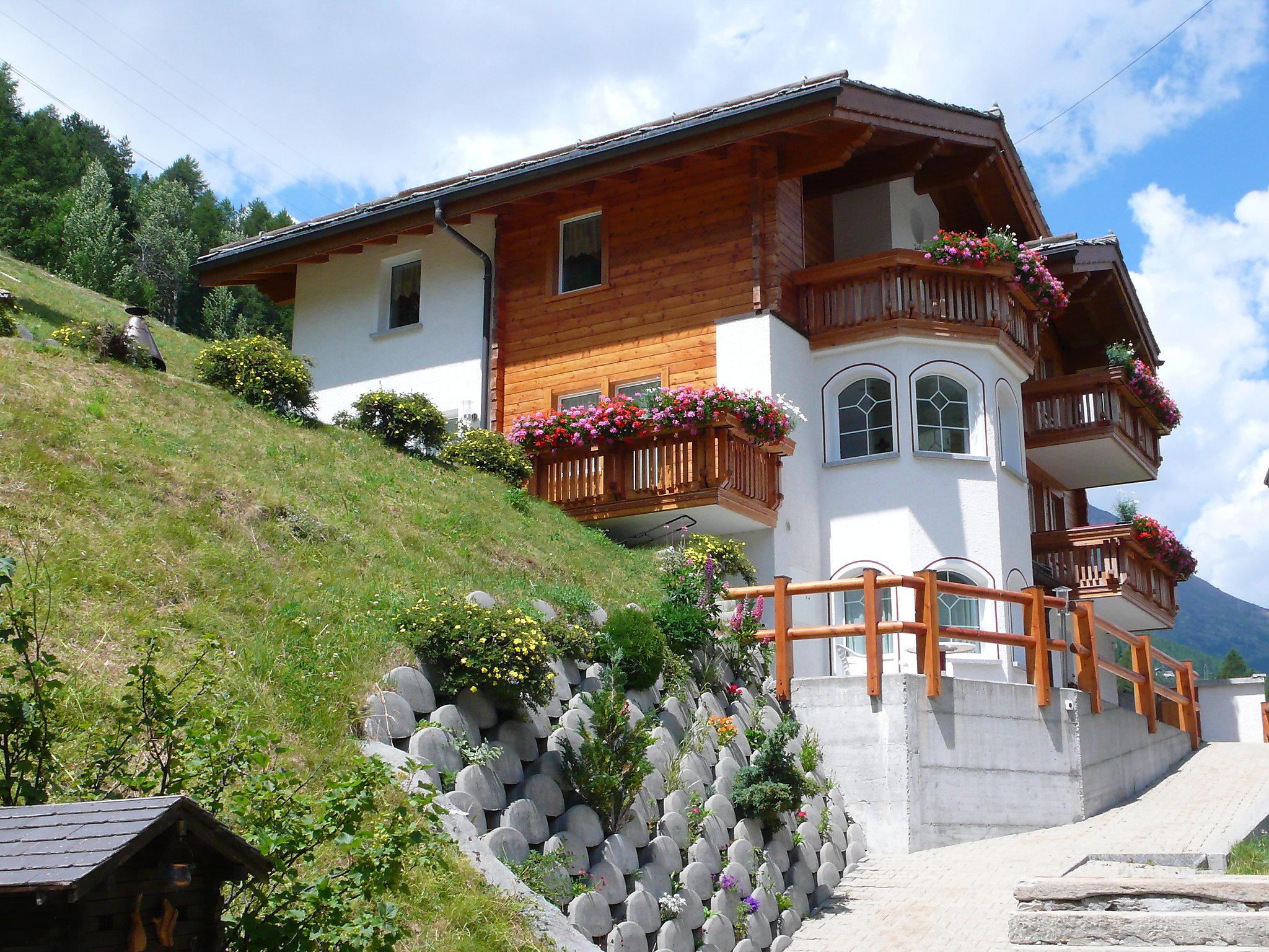 Foto 1 - Casa de 6 habitaciones en Saas-Grund con jardín y vistas a la montaña