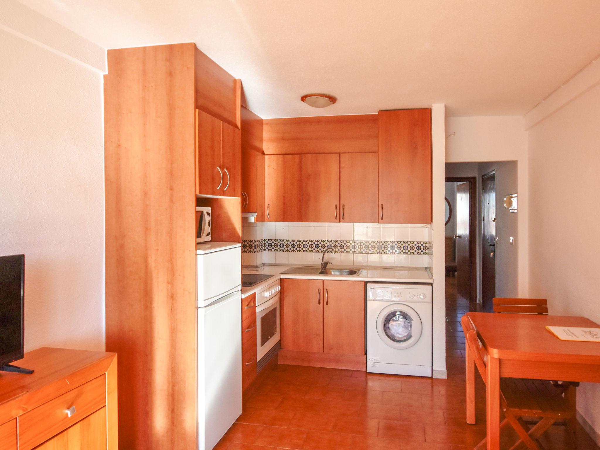 Photo 6 - 1 bedroom Apartment in Torrevieja with swimming pool and sea view