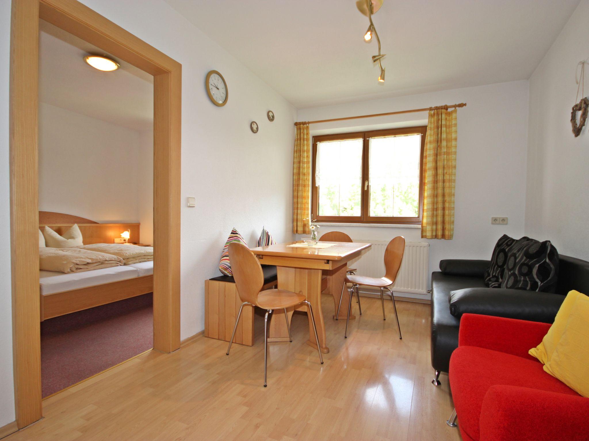 Foto 3 - Appartamento con 2 camere da letto a Ried im Oberinntal con giardino e vista sulle montagne