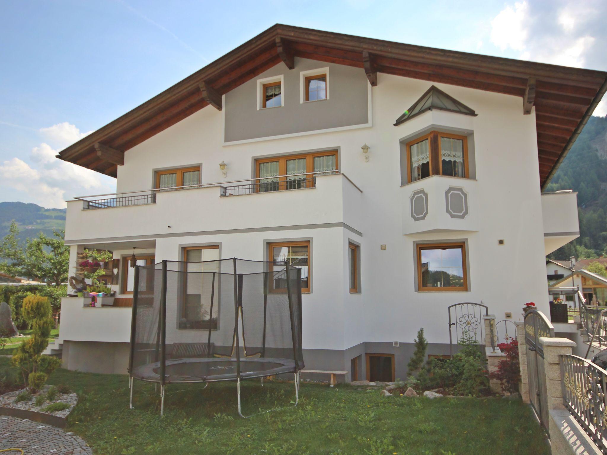 Foto 1 - Apartamento de 2 quartos em Ried im Oberinntal com jardim e vista para a montanha