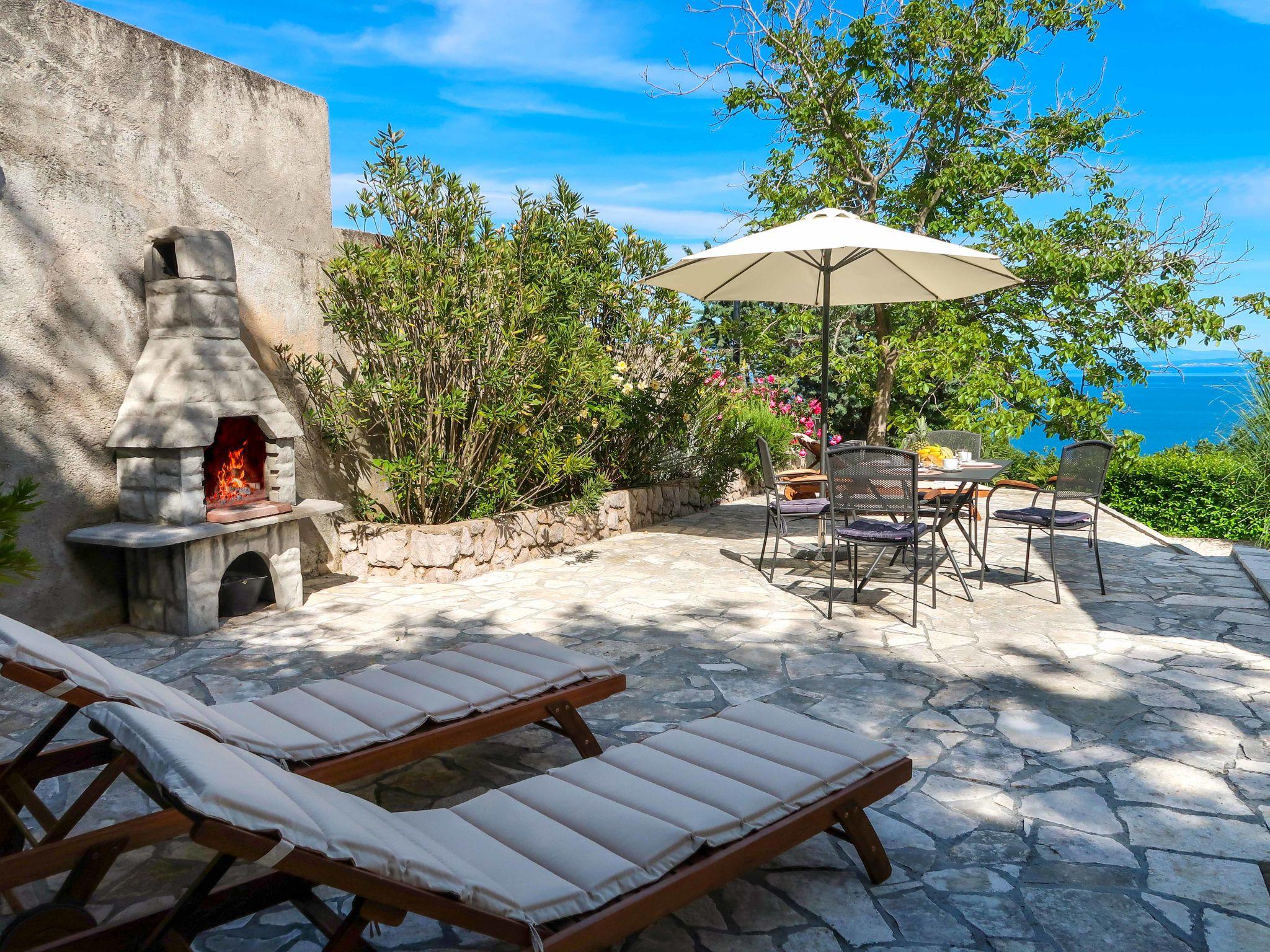 Photo 10 - Maison de 2 chambres à Mošćenička Draga avec terrasse et vues à la mer