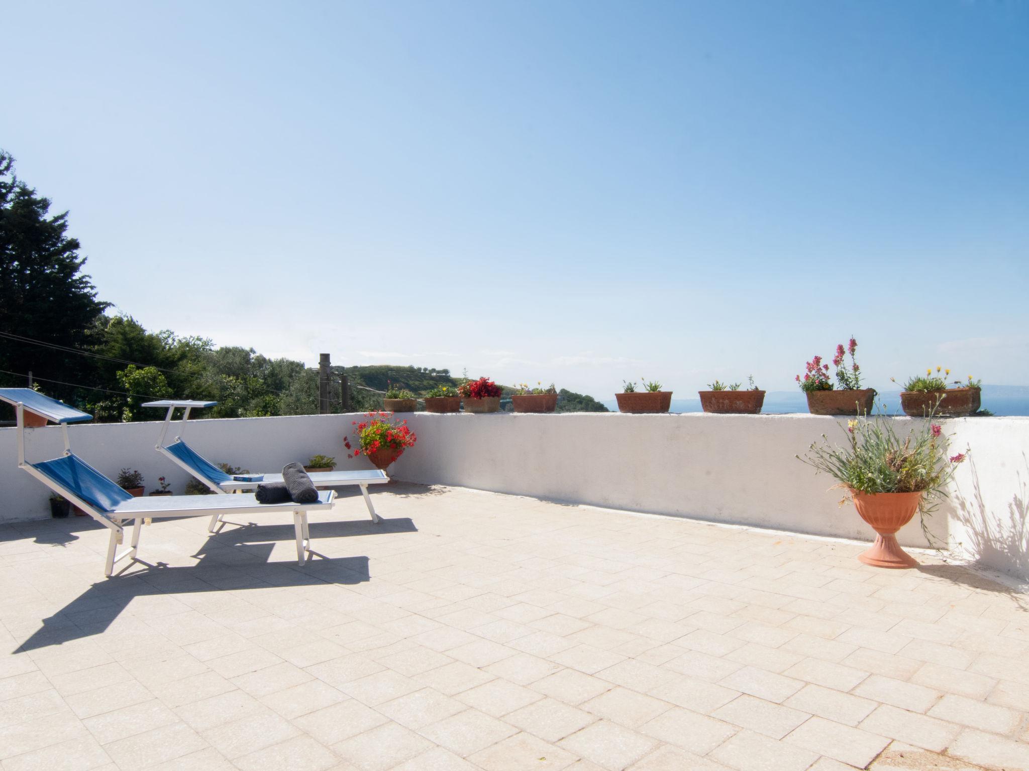 Photo 16 - 2 bedroom Apartment in Massa Lubrense with garden and terrace