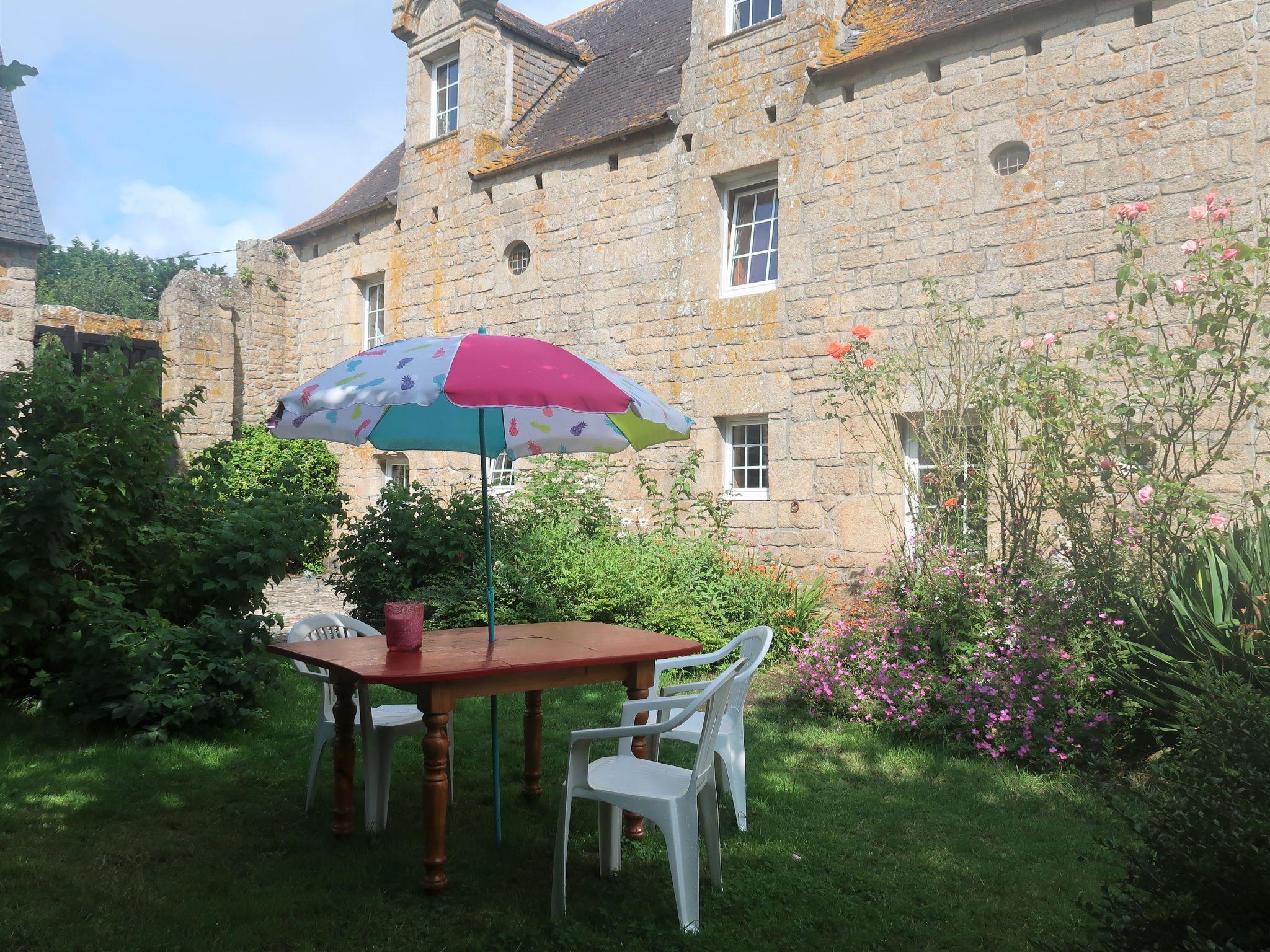 Photo 1 - Maison de 2 chambres à Pont-l'Abbé avec terrasse et vues à la mer