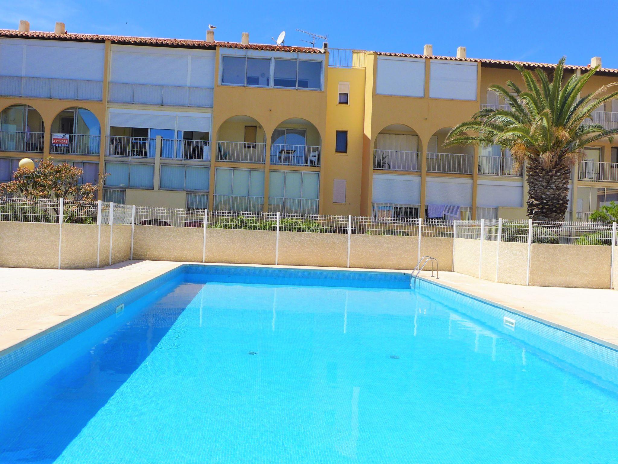 Foto 13 - Apartamento de 1 habitación en Narbonne con piscina y vistas al mar