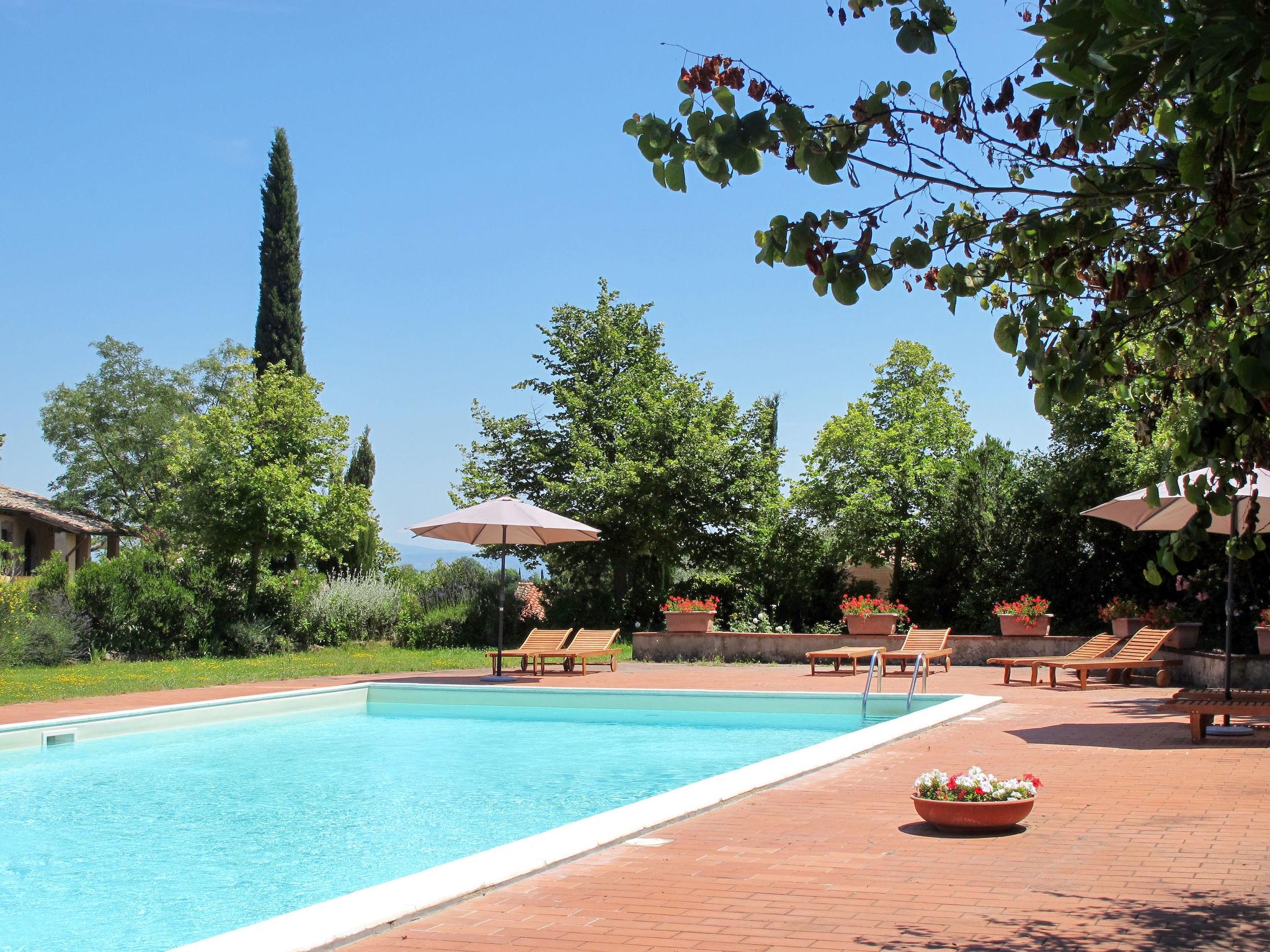 Foto 4 - Appartamento con 1 camera da letto a San Gimignano con piscina e giardino