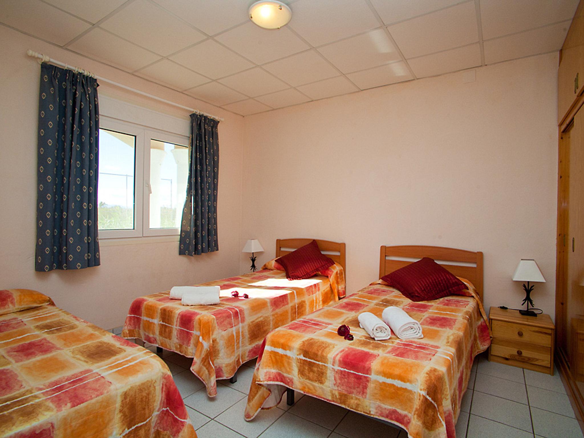 Foto 8 - Apartment mit 2 Schlafzimmern in Deltebre mit schwimmbad und blick aufs meer