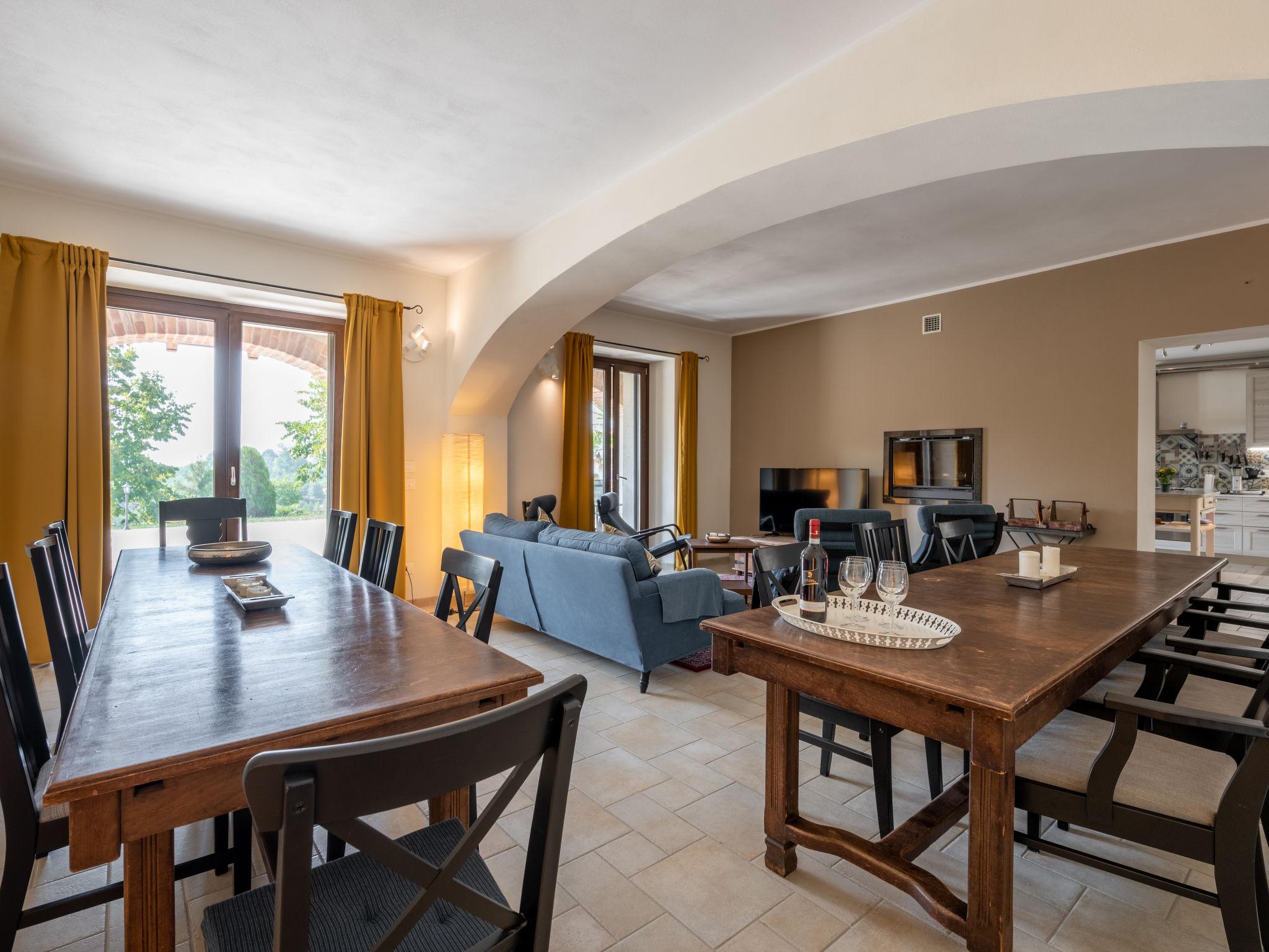 Foto 9 - Haus mit 7 Schlafzimmern in Ponzano Monferrato mit privater pool und garten
