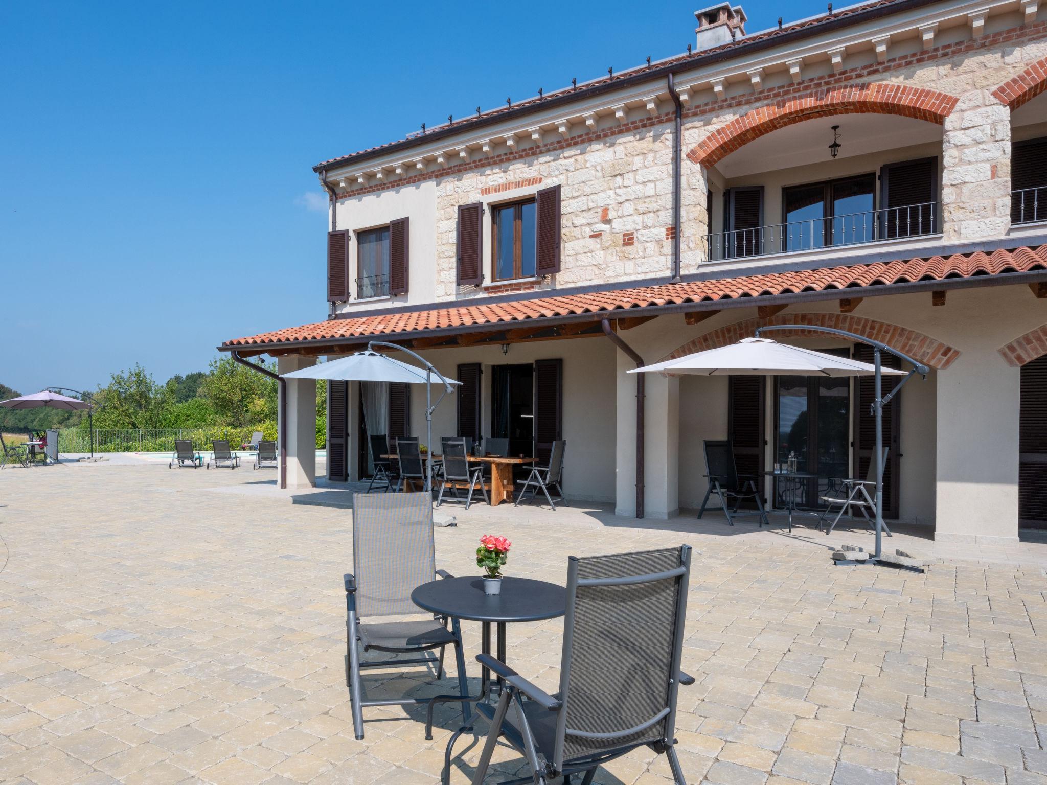 Photo 32 - Maison de 7 chambres à Ponzano Monferrato avec piscine privée et jardin